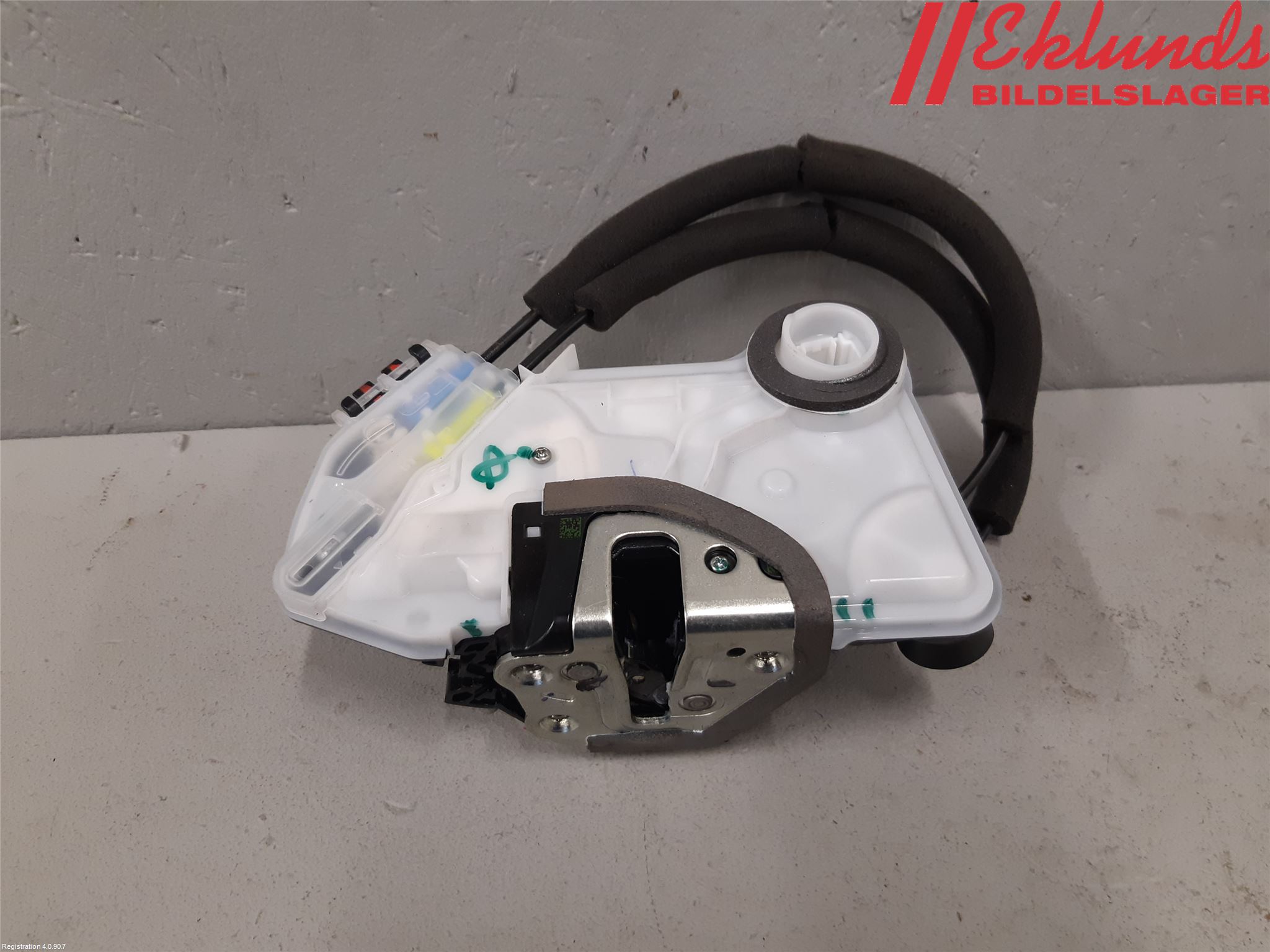 Toyota C-HR 16-23 Låskista-Dörrlås