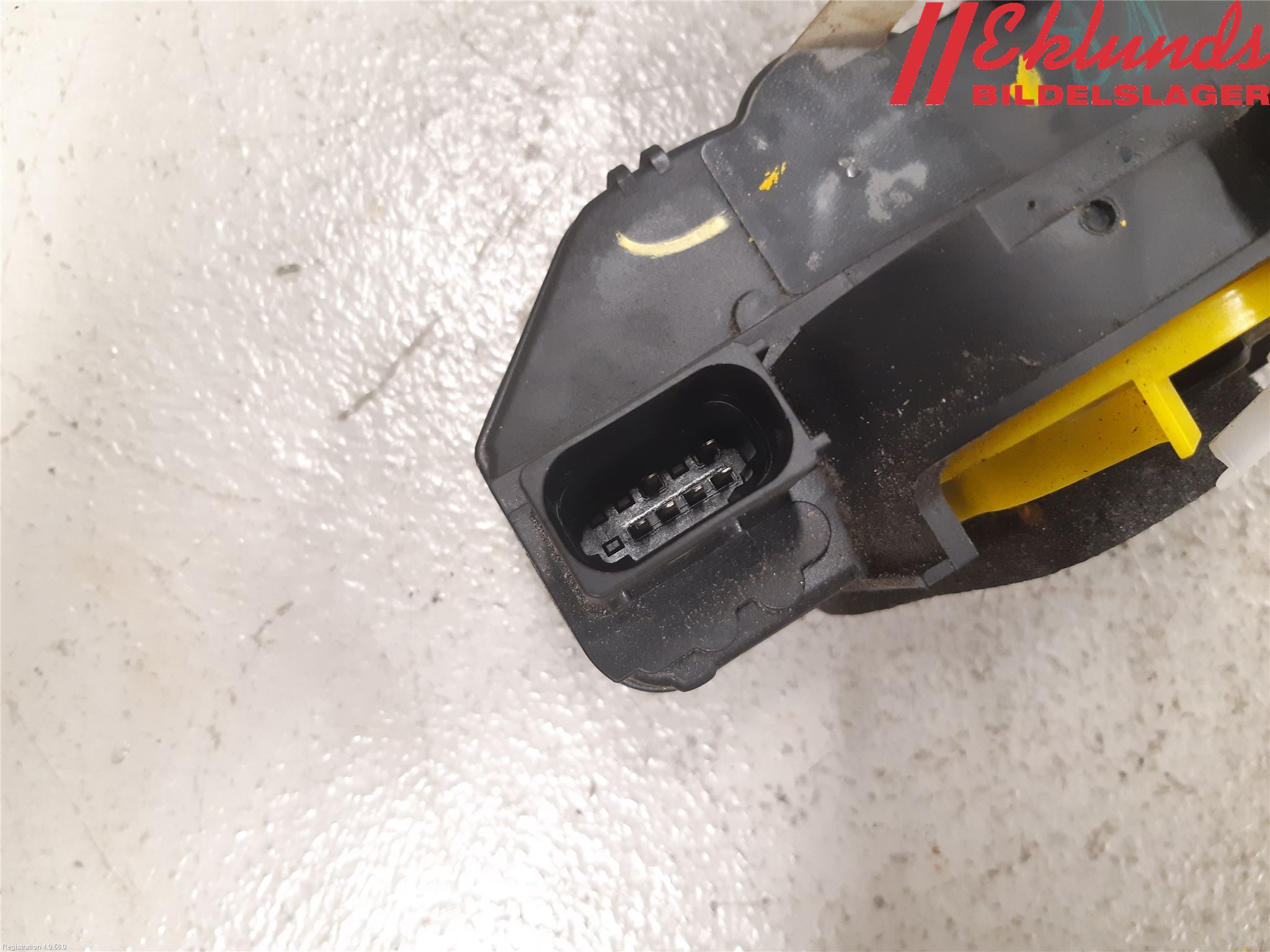 Opel INSIGNIA 09-16 Låskista-Dörrlås