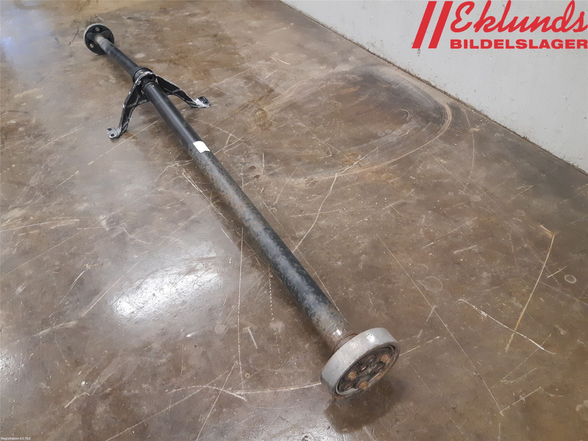 Volkswagen VW PASSAT 11-14 Mellanaxel Komp