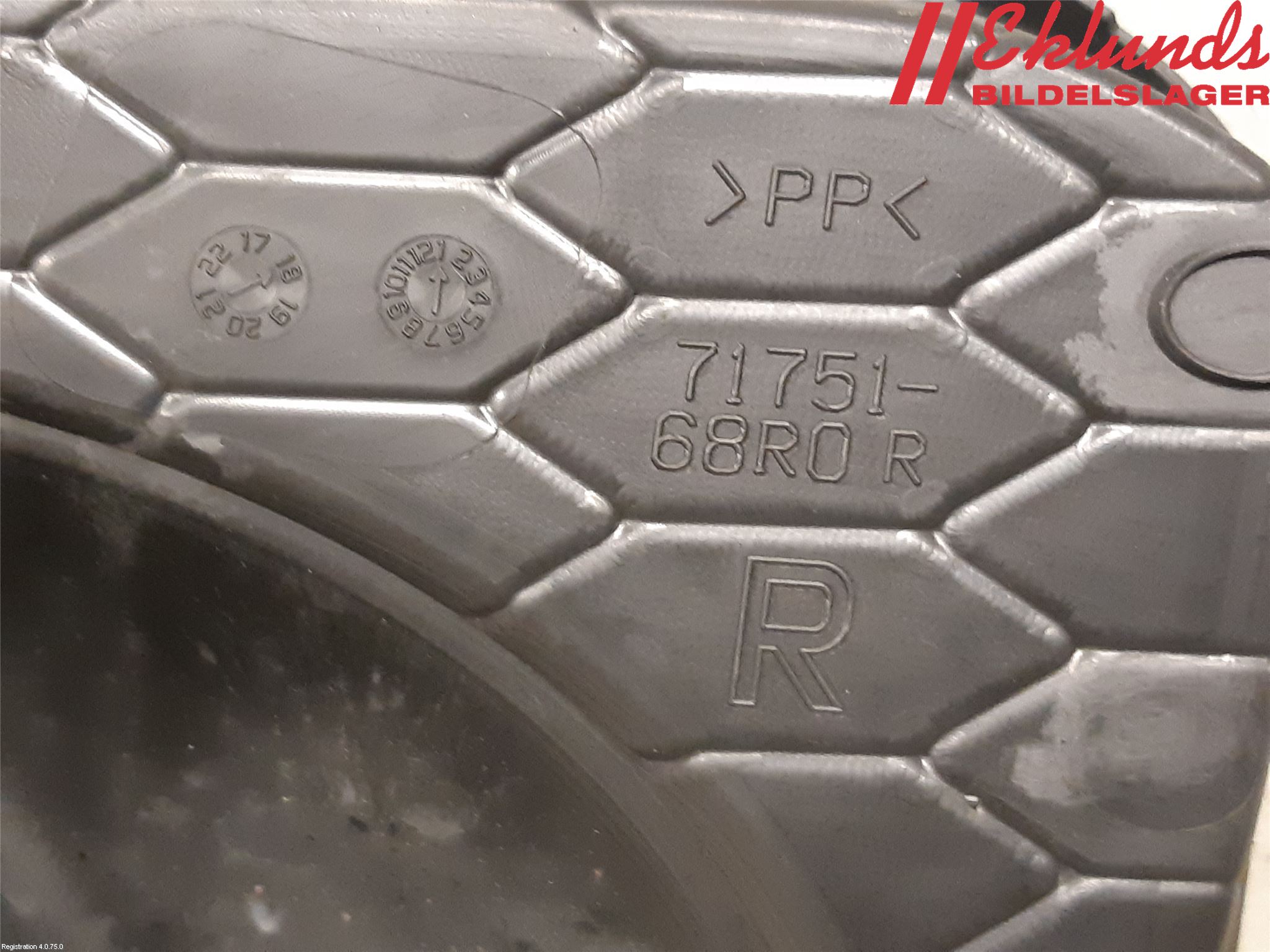 Suzuki SWIFT 17-24 Dimljussarg Fram