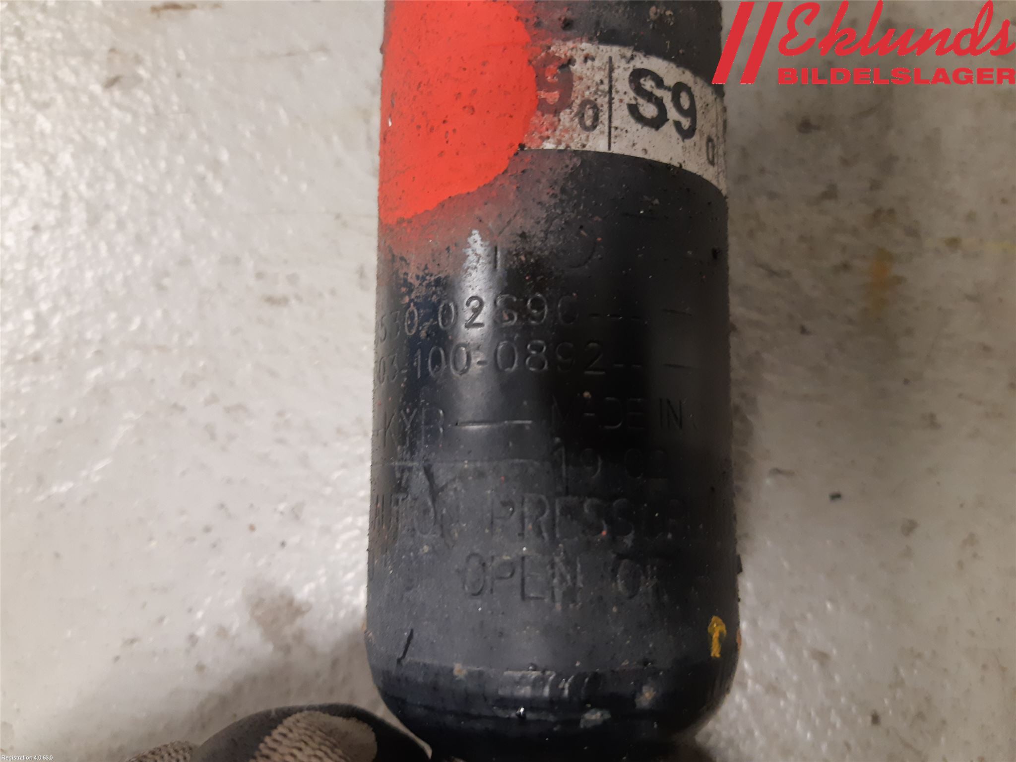 Toyota COROLLA 19- Stötdämpare Bak