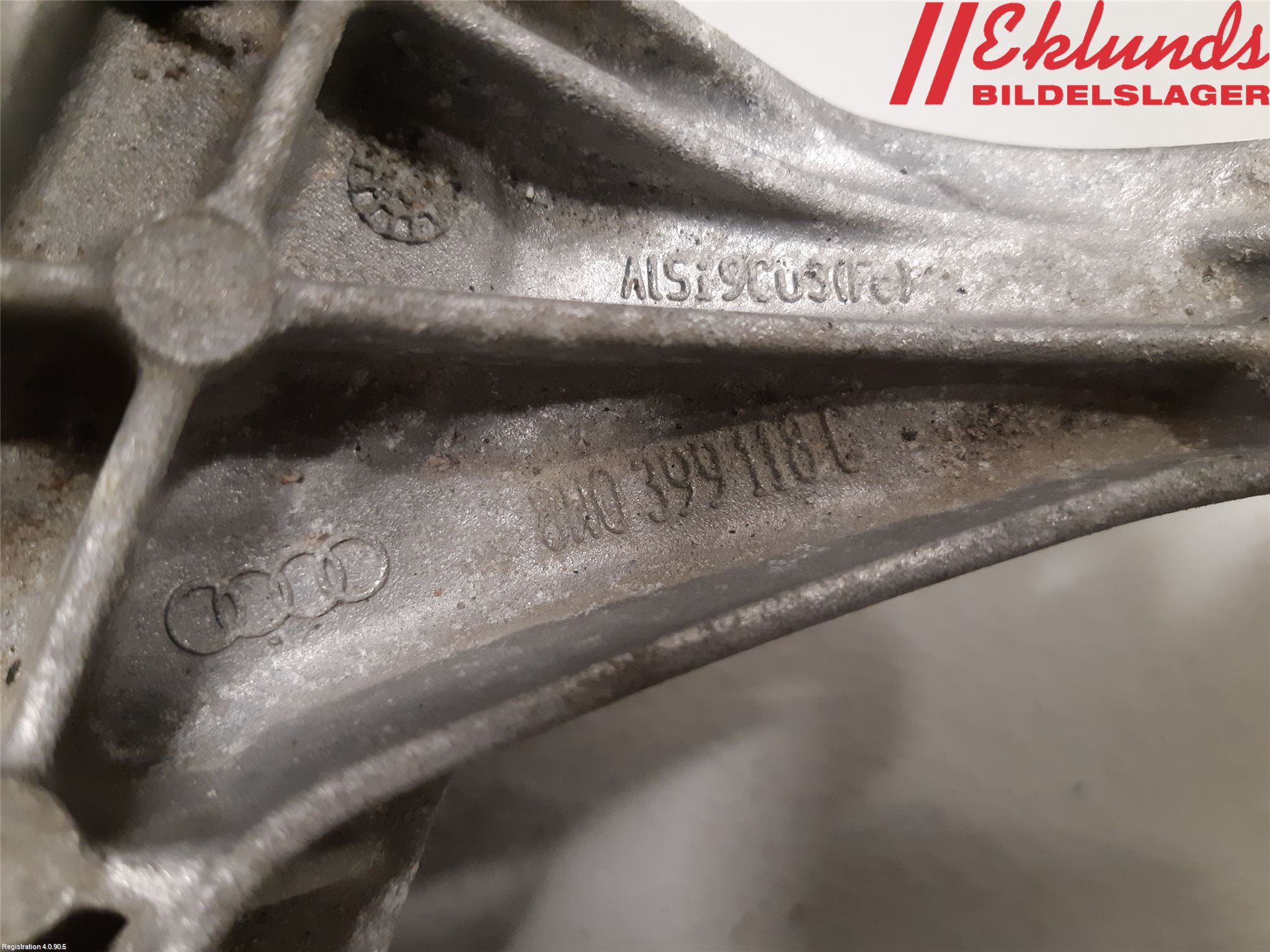 Audi A6 F2/C8 19- Växellådsfäste