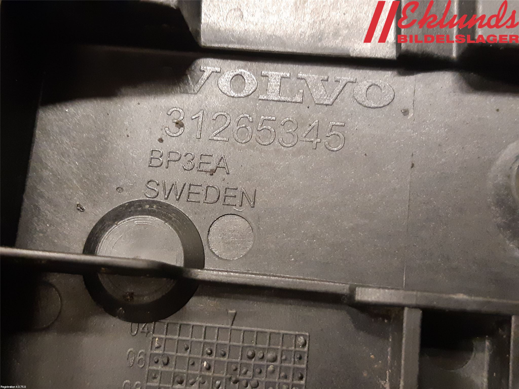 Volvo V70 08-13 Stötfångarfäste Fram Hö