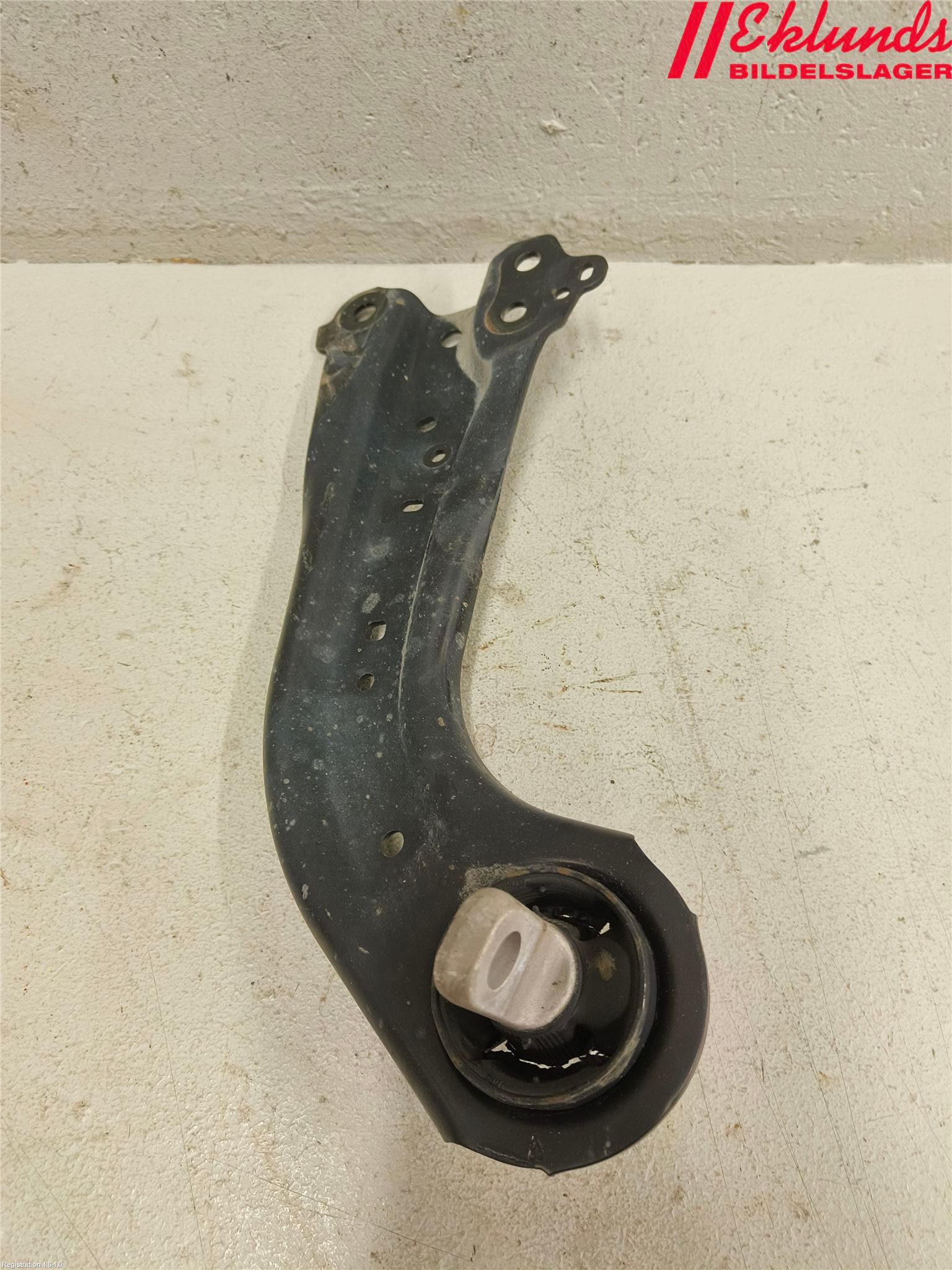 Toyota RAV4 19- Bärarm Bak Höger