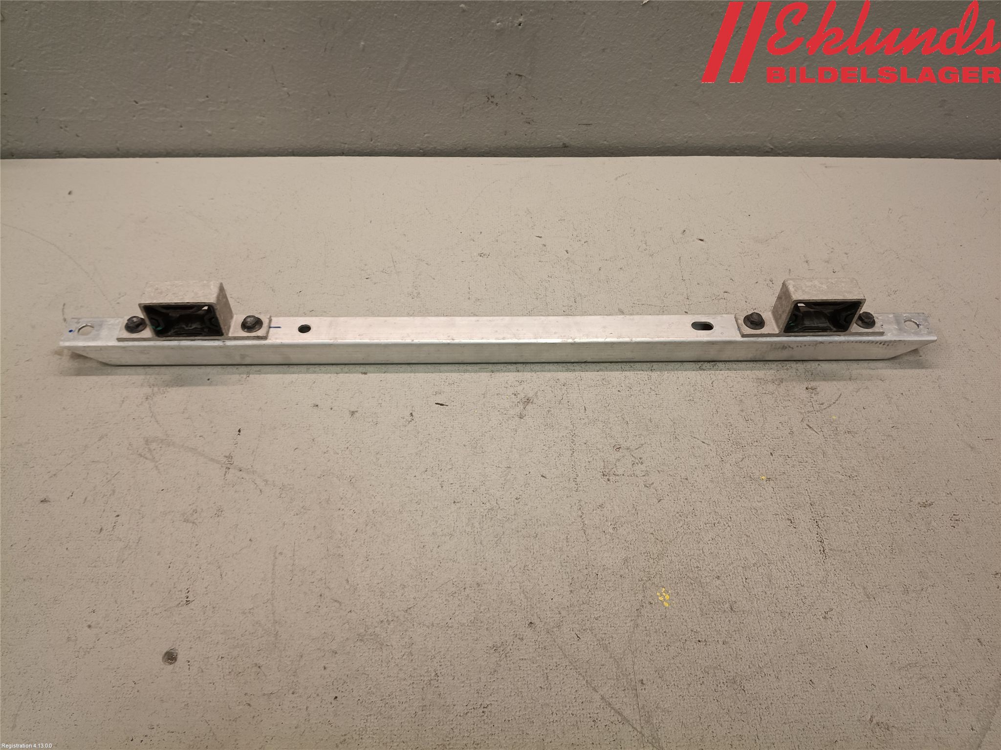 Tesla MODEL 3 17- Front Övrigt