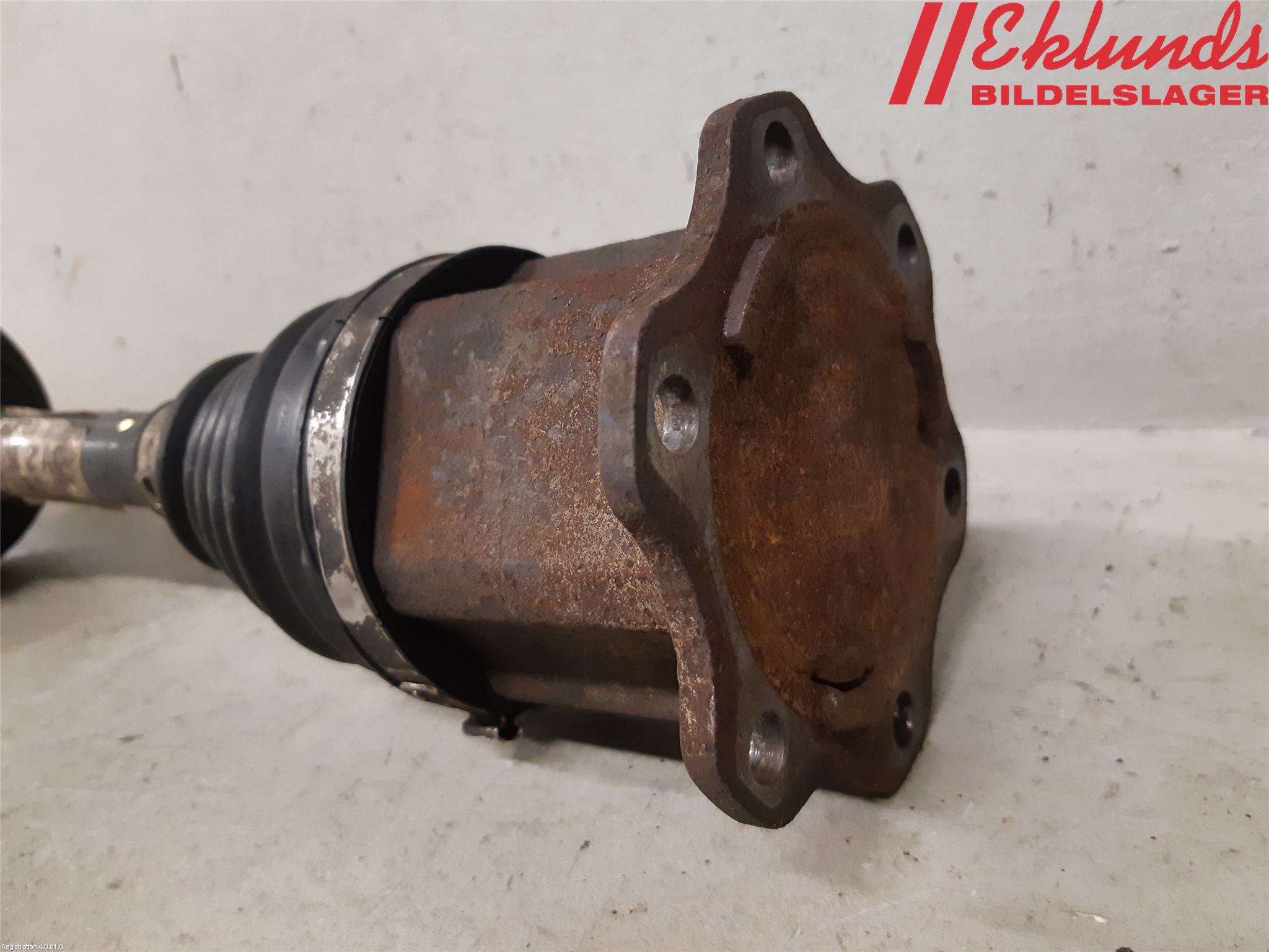 Audi A6/S6     05-11 Drivaxel Fram Höger