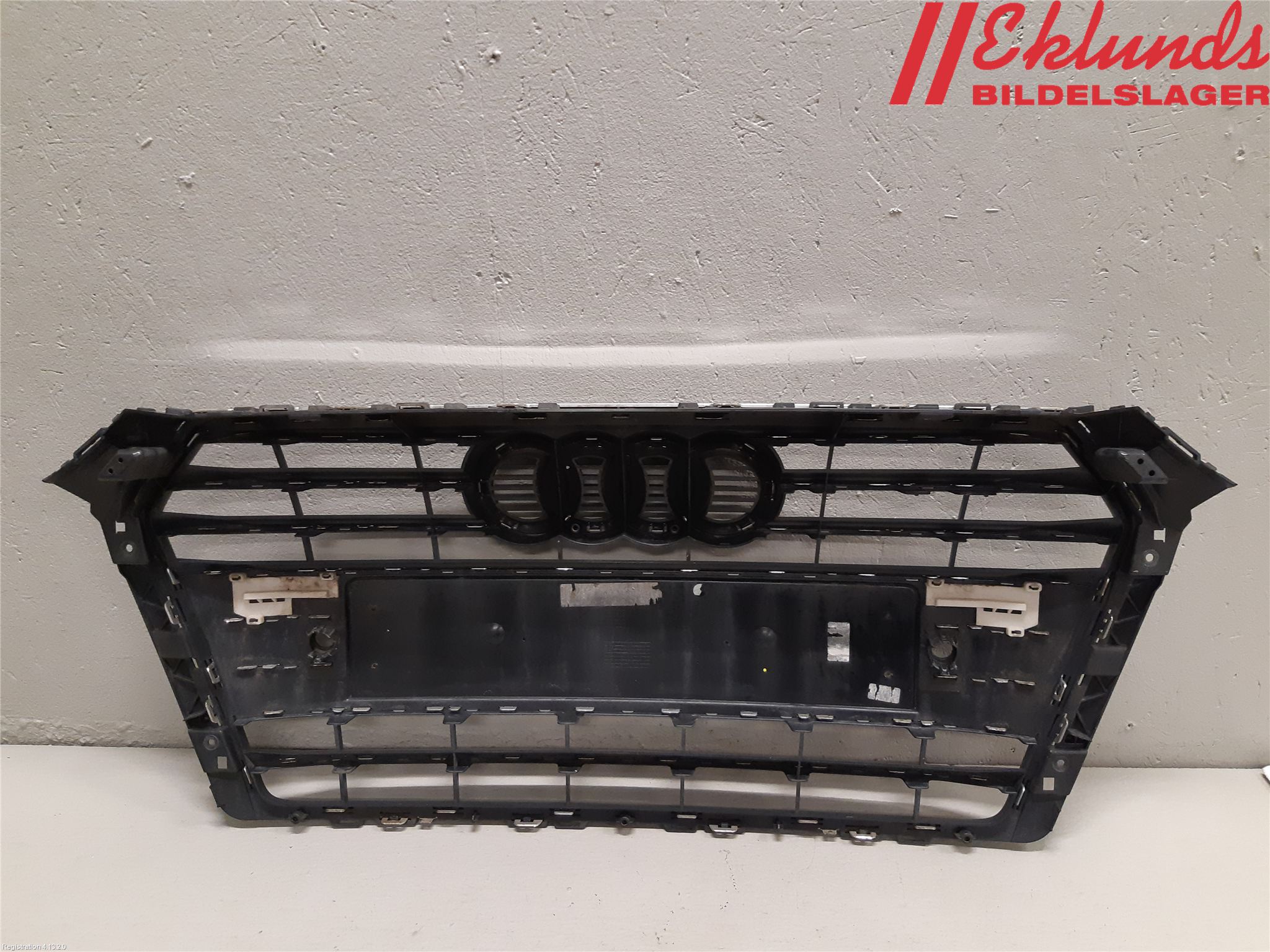 Audi A4/S4 B9 16-19 Grill Komp
