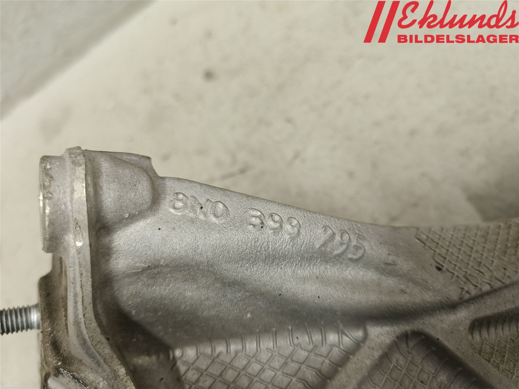 Audi A4/S4 B9 20- Framvagnsbalk