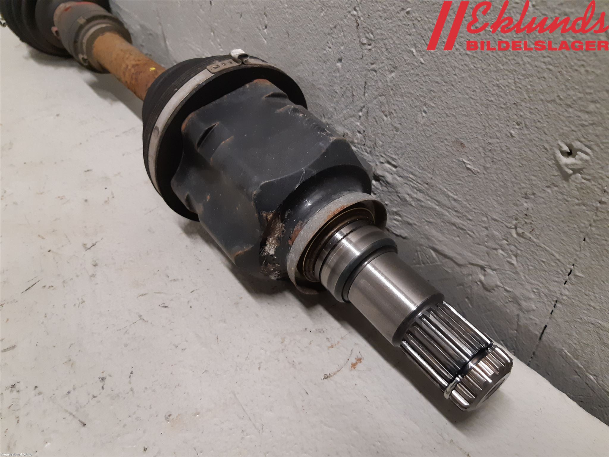 Toyota AURIS 13-19 Drivaxel Fram Vänster