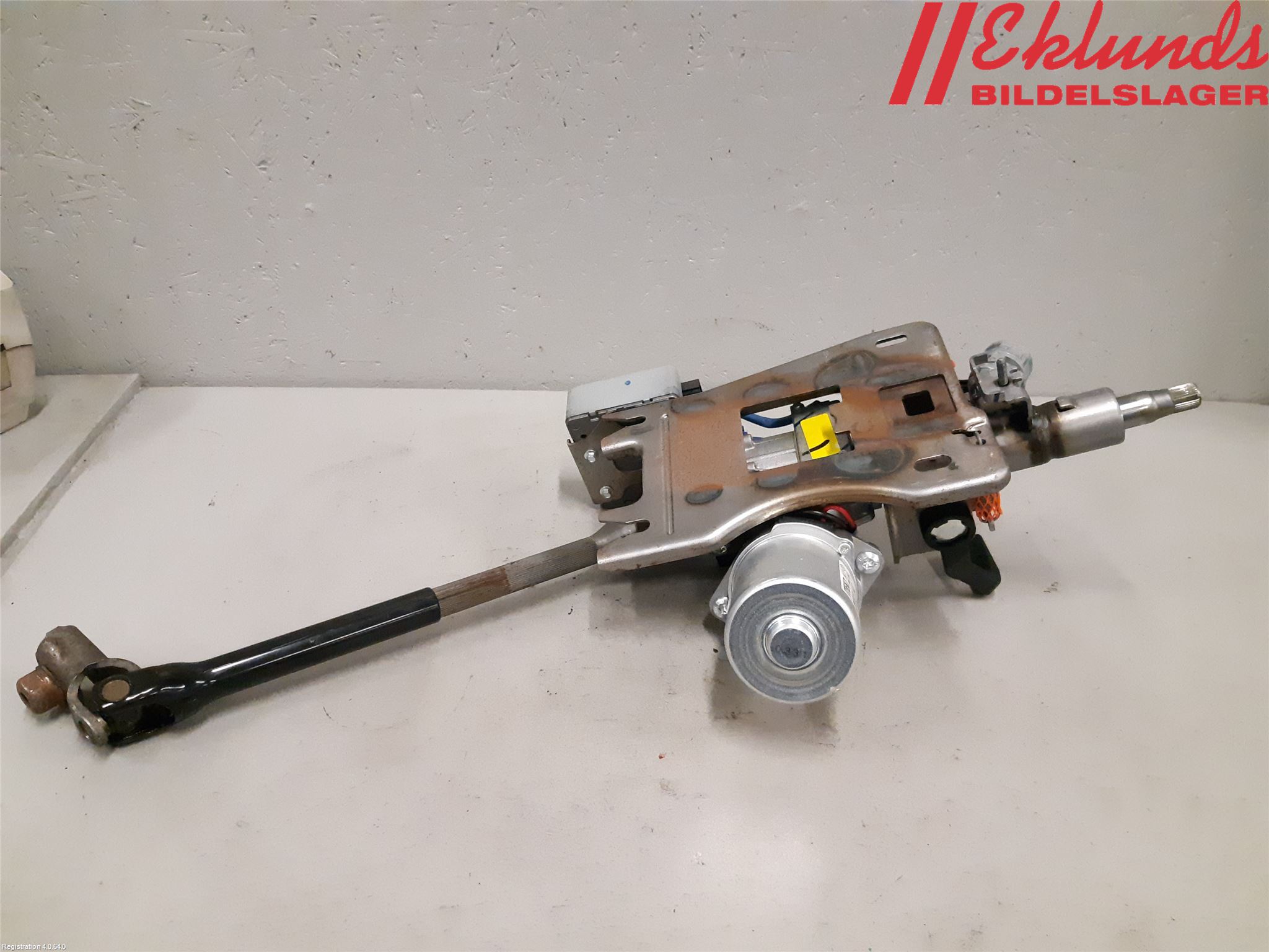 Renault TWINGO II 07-16 Rattaxelagg Med Inb Servo