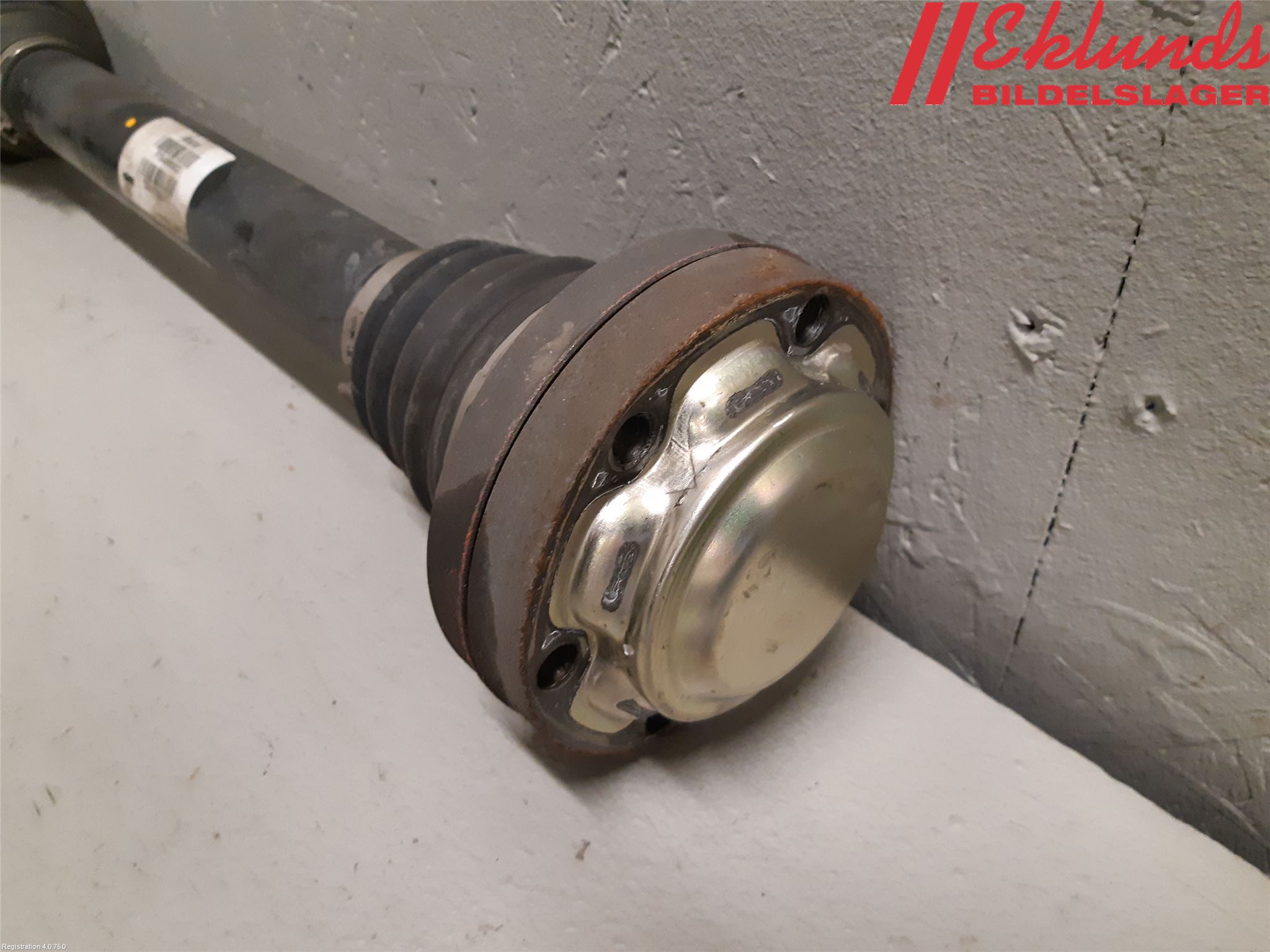 BMW X6 F16 14-19 Drivaxel Bak Vänster
