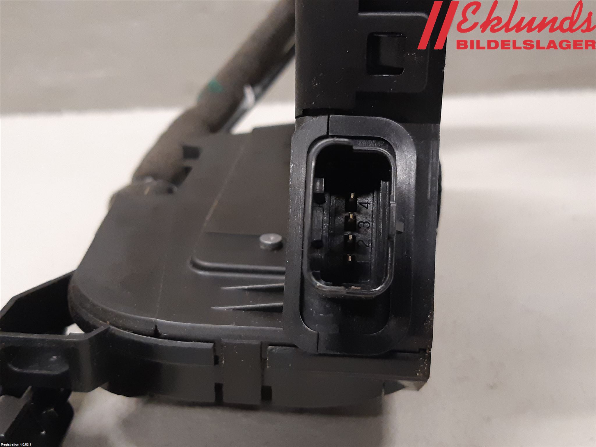 Renault CLIO IV 12-16 Låskista-Dörrlås