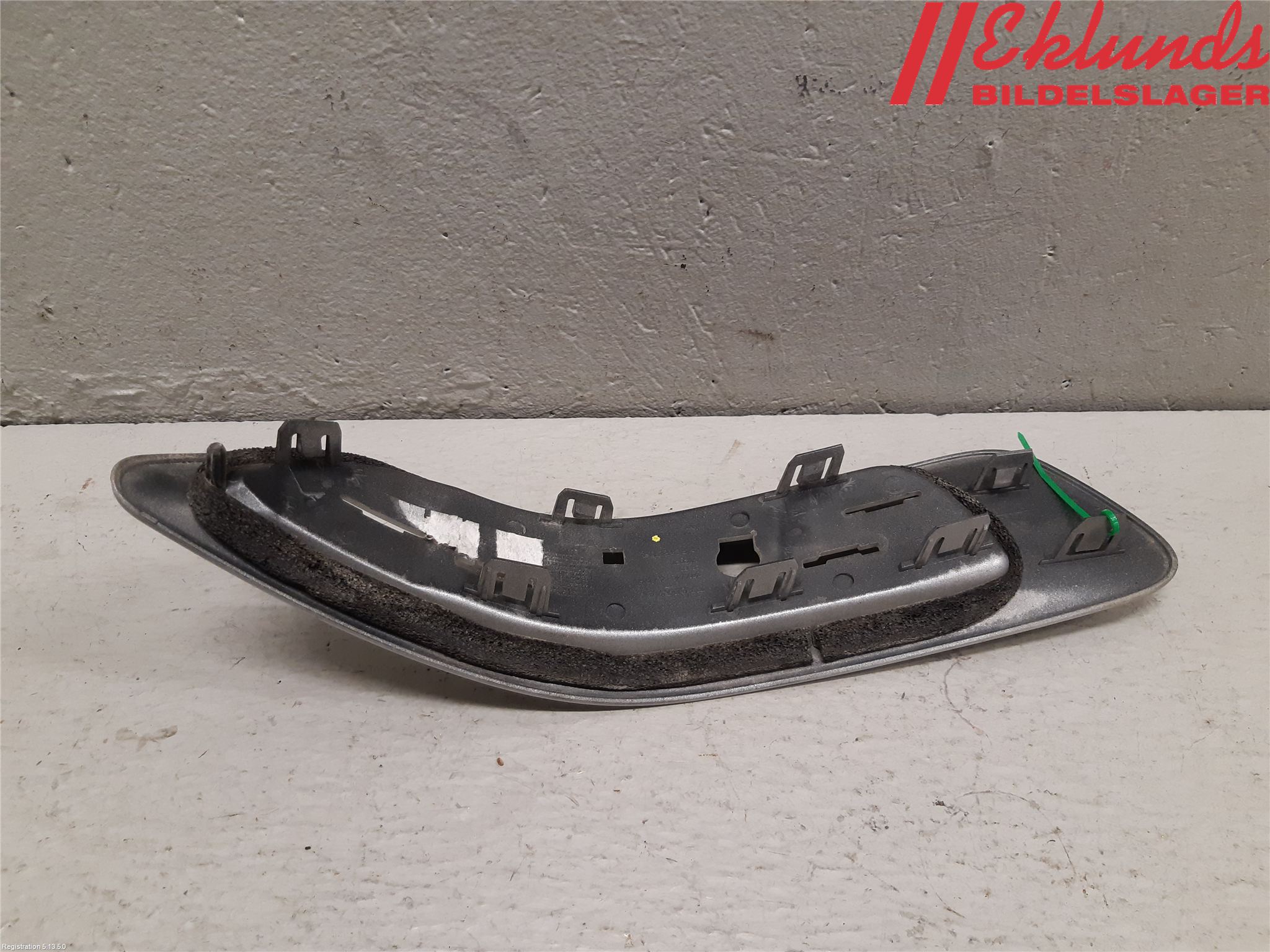 Volvo XC70 08-13 Stöt Utfyllnad-List-Grill