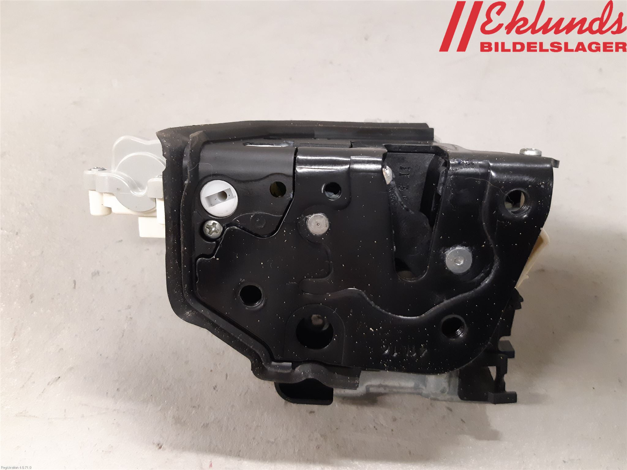 Audi A6 ALLROAD 12-18 Låskista-Dörrlås