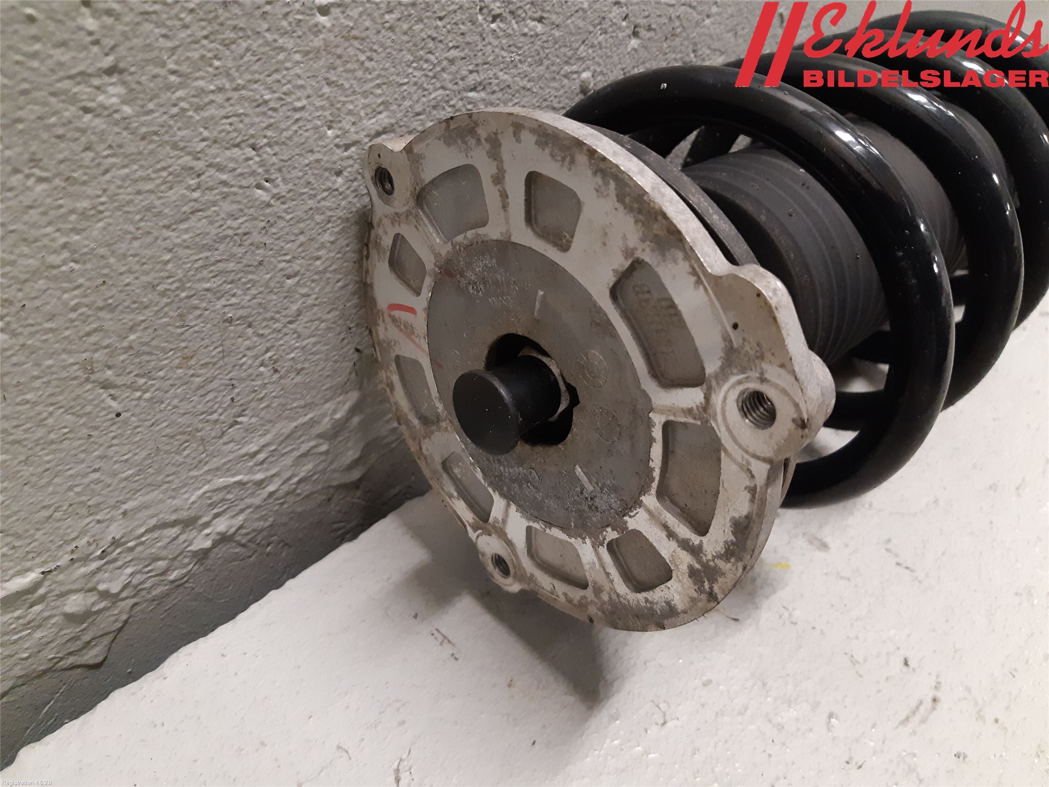 Volvo V90 17->> Fjäderben Fram Vänster