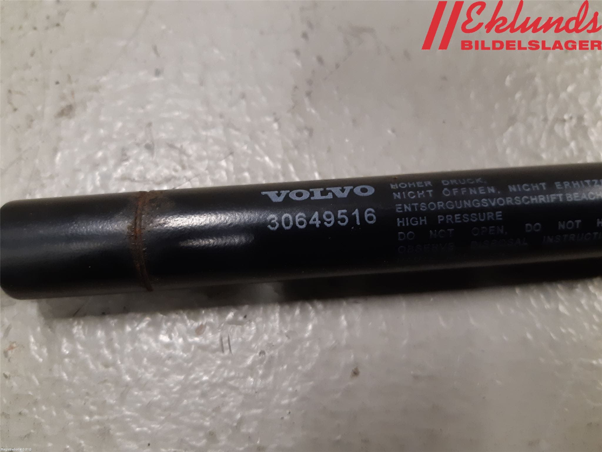 Volvo V70 08-13 Gasfjäder Motorhuv