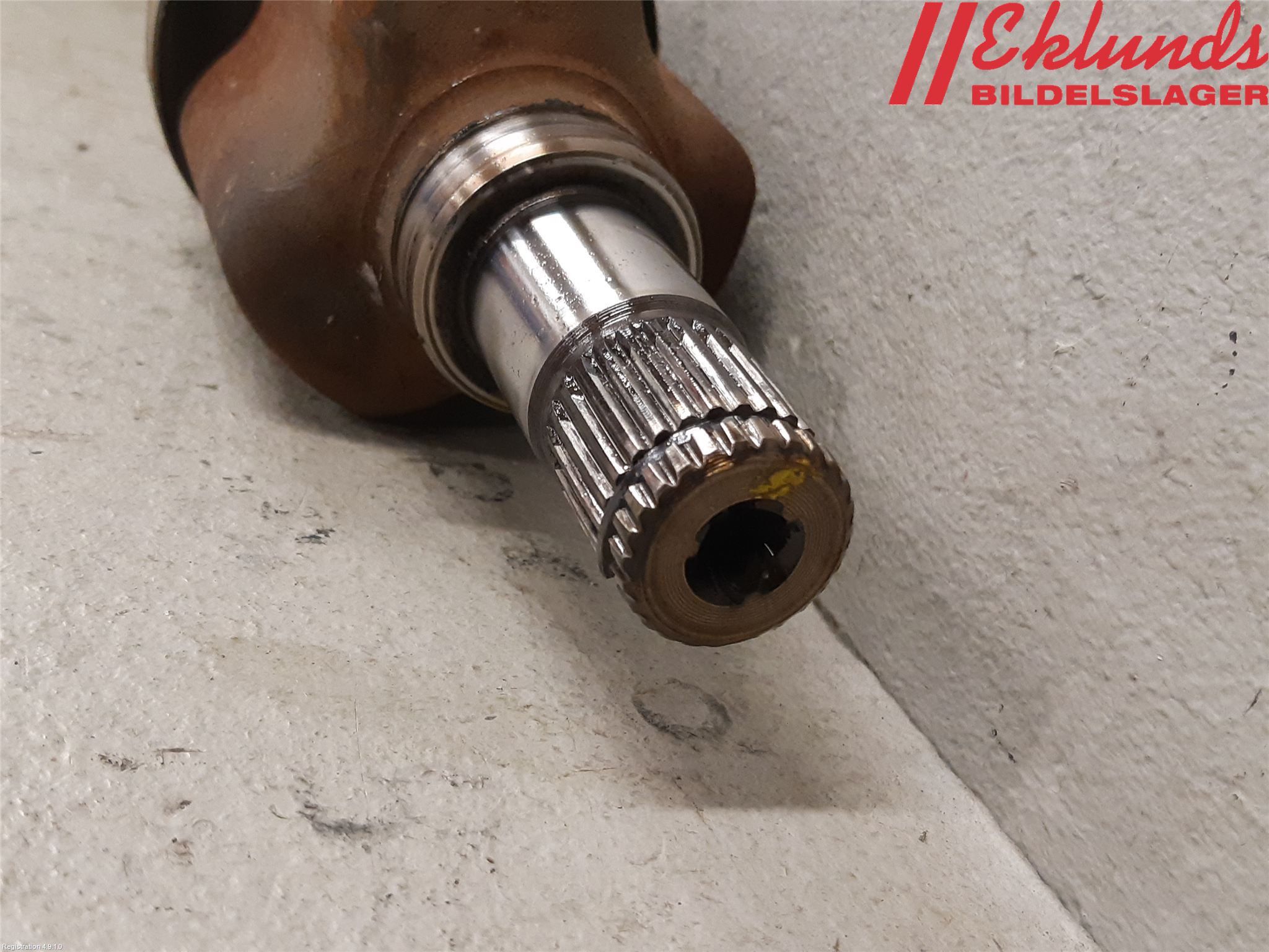 Ford FOCUS 15-18 Drivaxel Fram Vänster