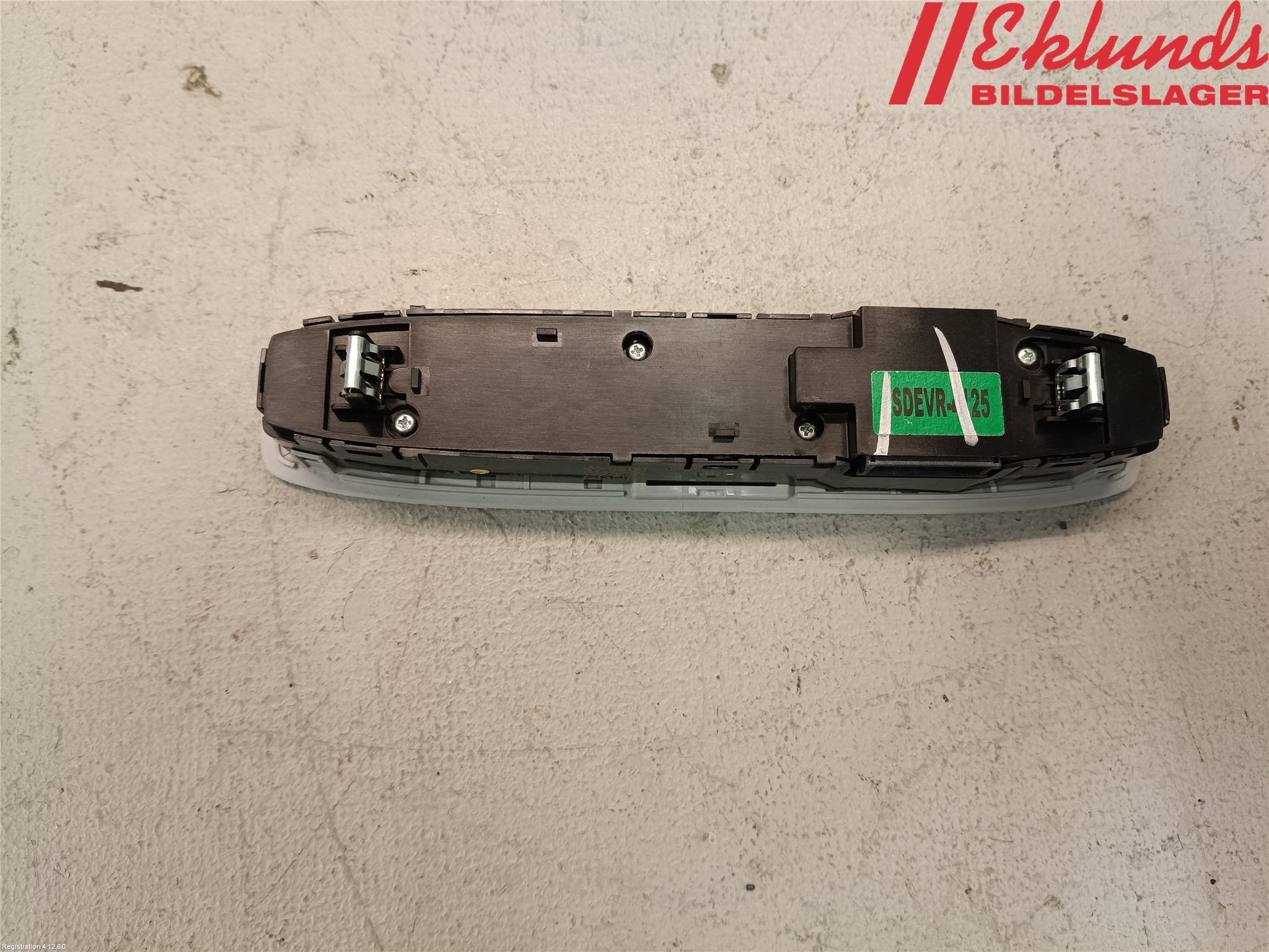 Tesla MODEL 3 17- Innerbelysning