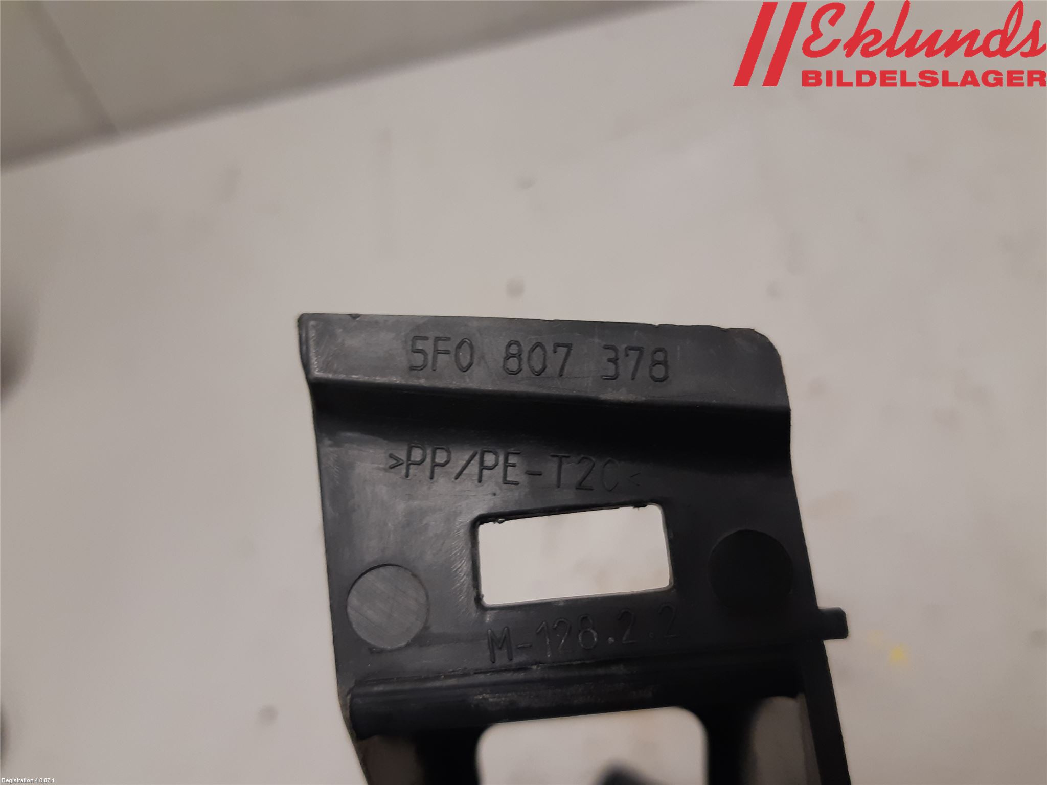 Seat LEON 13-20 Stötfångarfäste Bak Hö