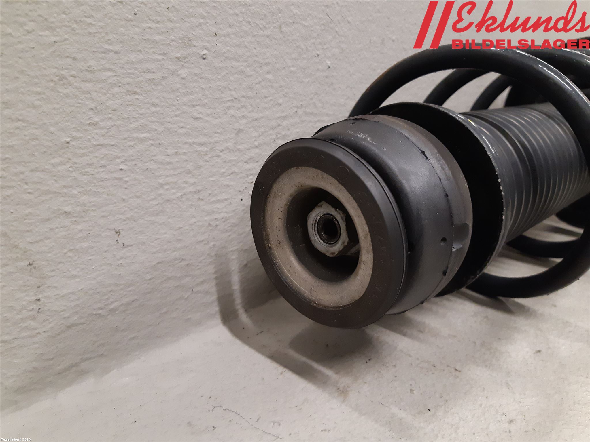 Audi A1/S1 11-18 Fjäderben Fram Vänster