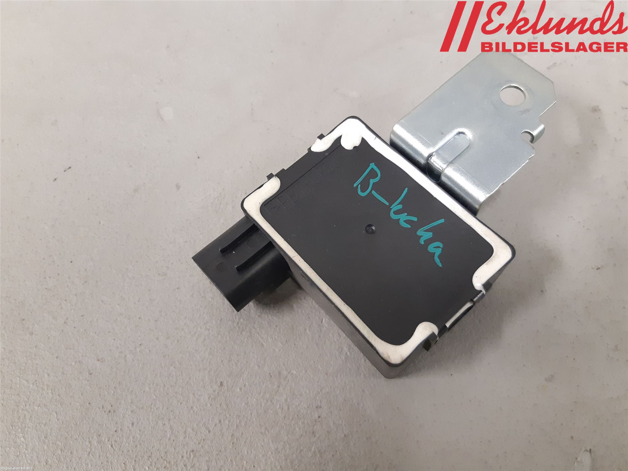 Mitsubishi OUTLANDER 13-21 Högtalare