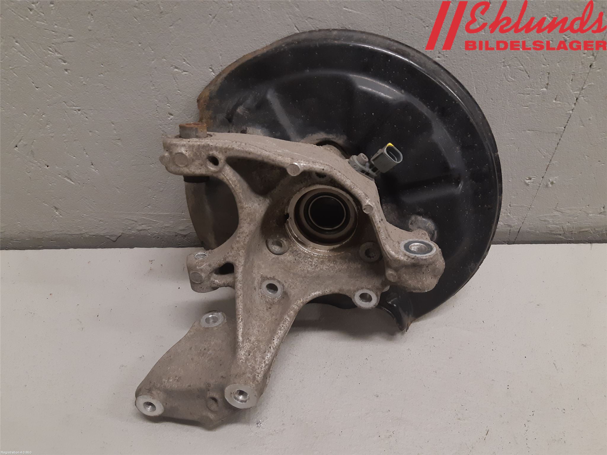 Skoda SUPERB 16-24 Hjullagerhus-Spindel Vä B