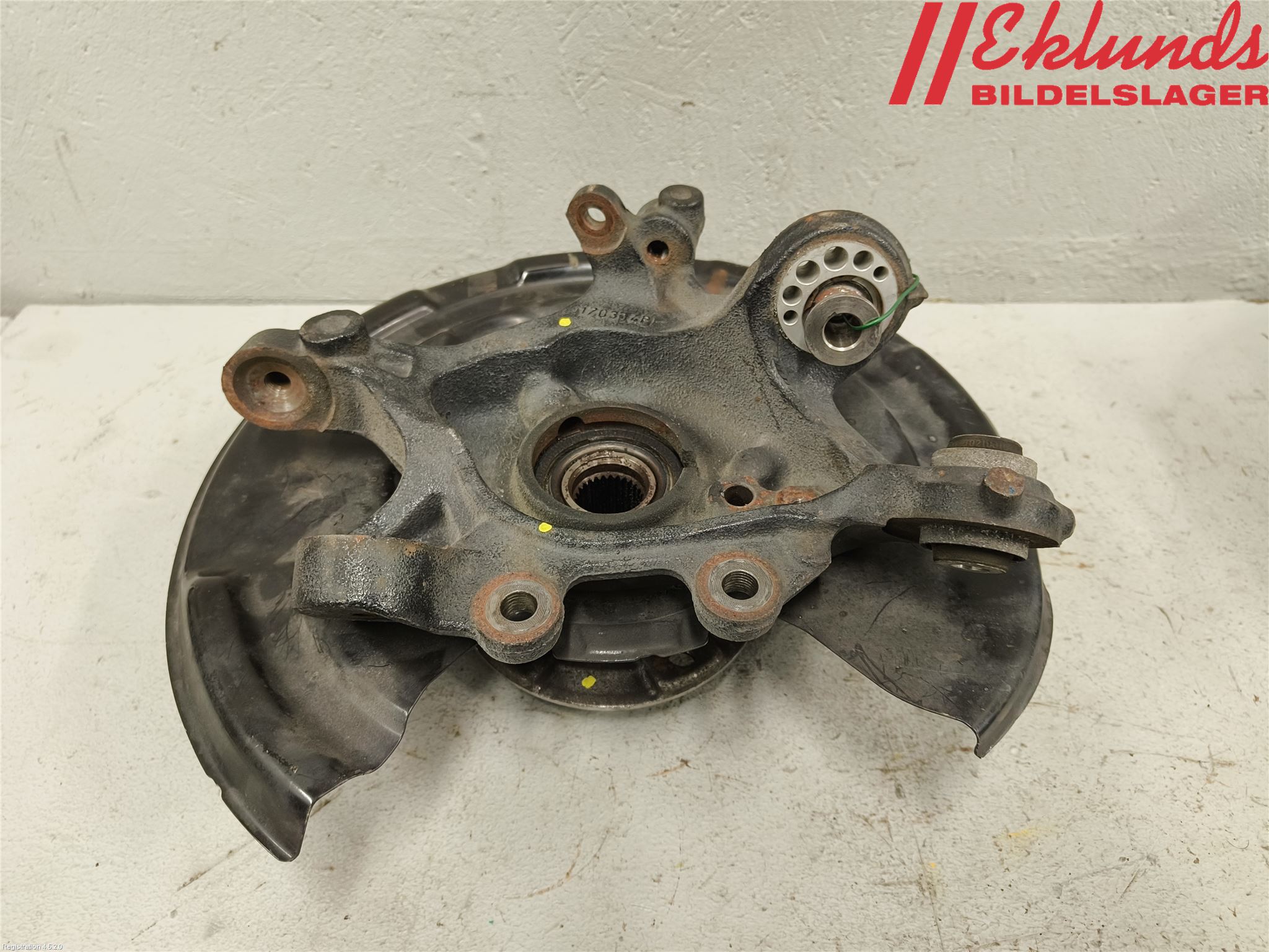 BMW 2 F22/F23/F87 Coupé/Cab 13-21 Hjullagerhus Bak Hö