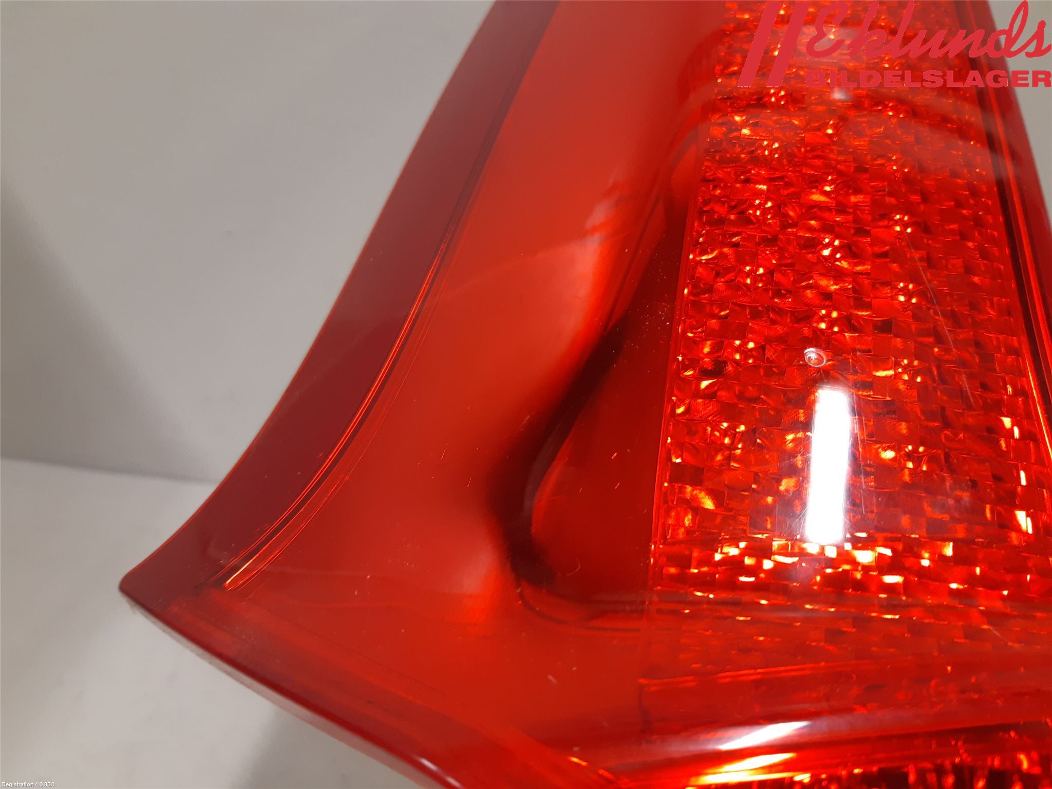 Volvo XC70 08-13 Bakljus Lucka Vä