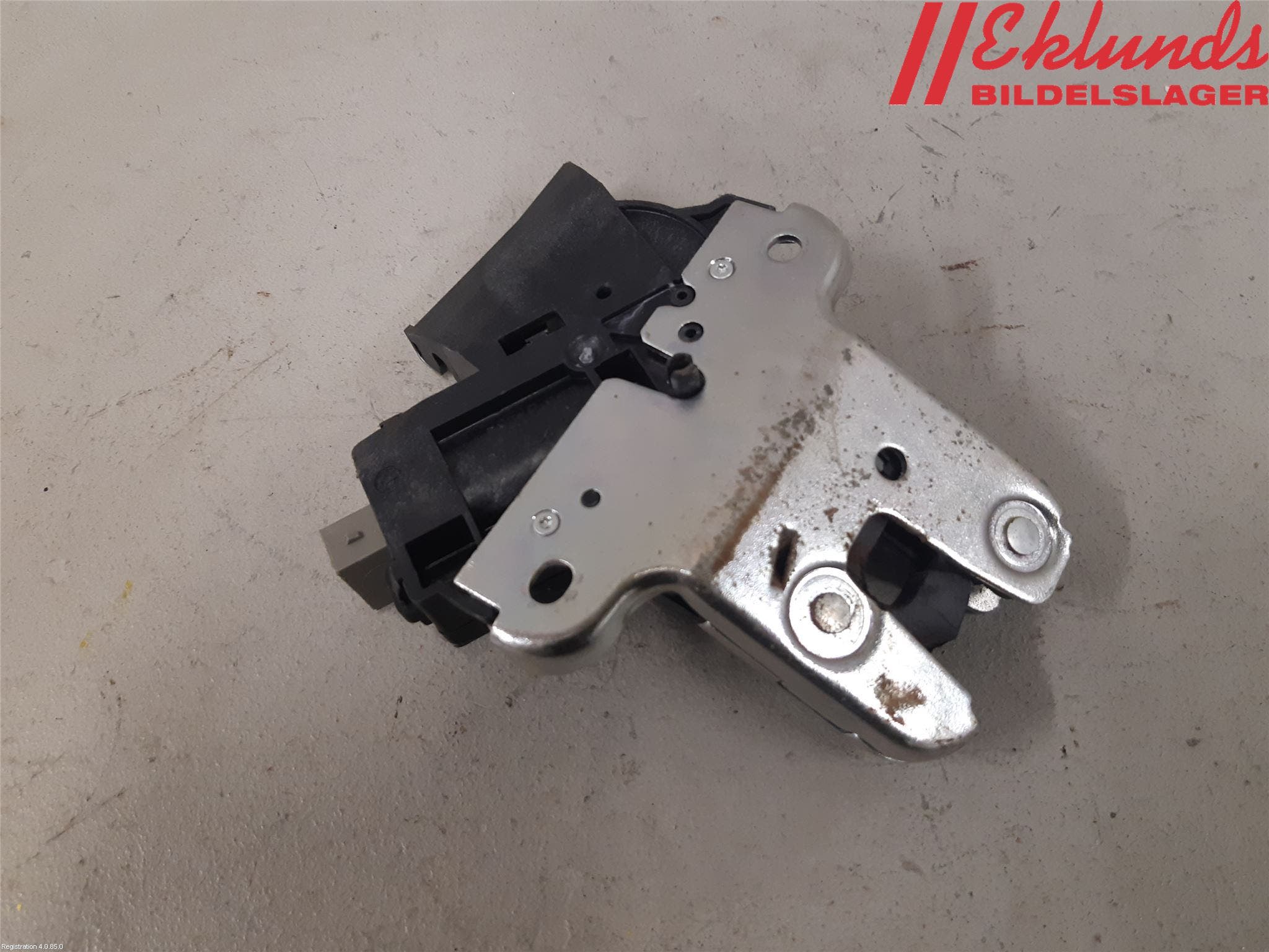 Audi A4/S4 08-11 Låskista Baklucka