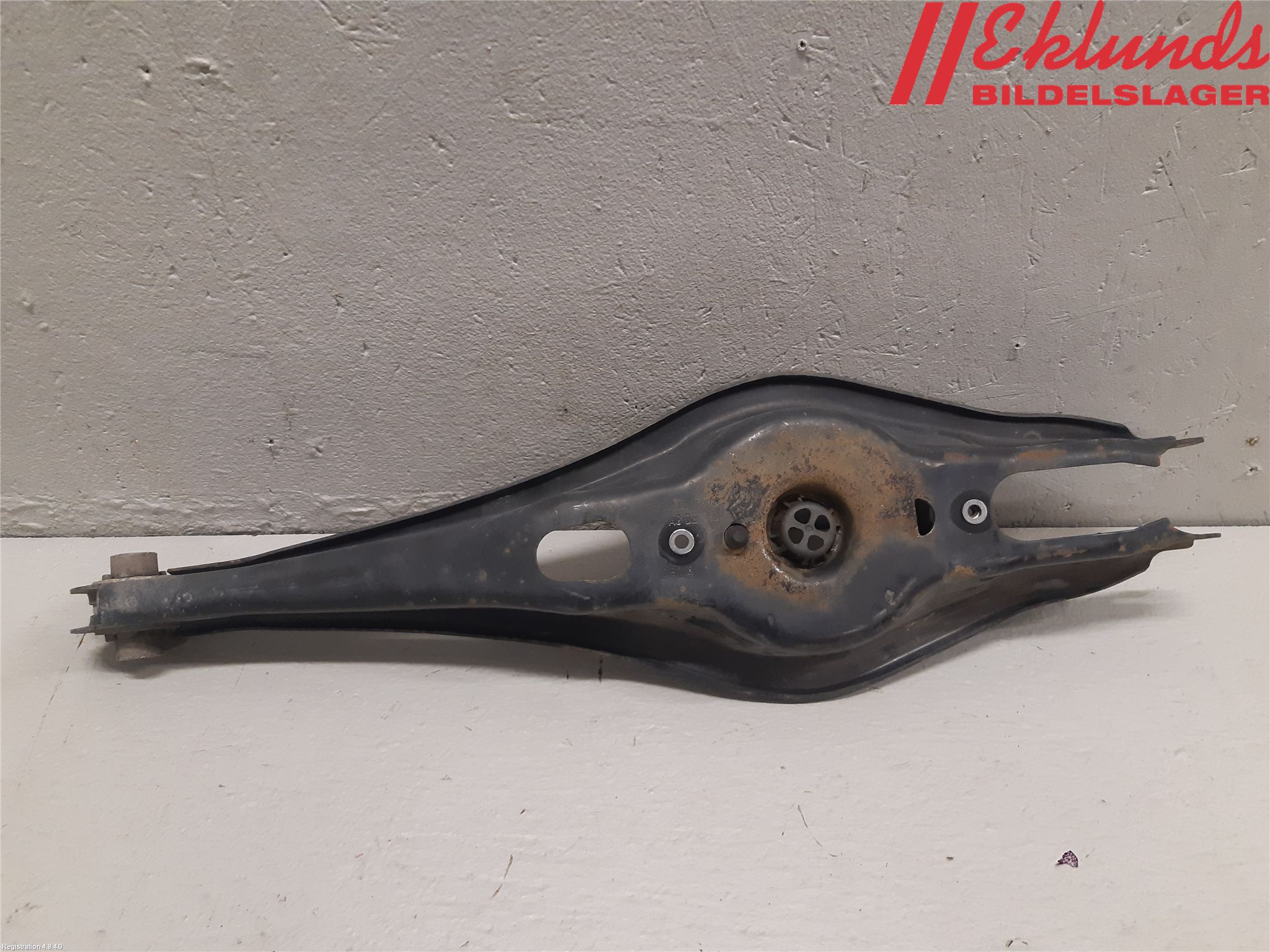 Volkswagen VW TIGUAN 16-24 Bärarm Bak Höger