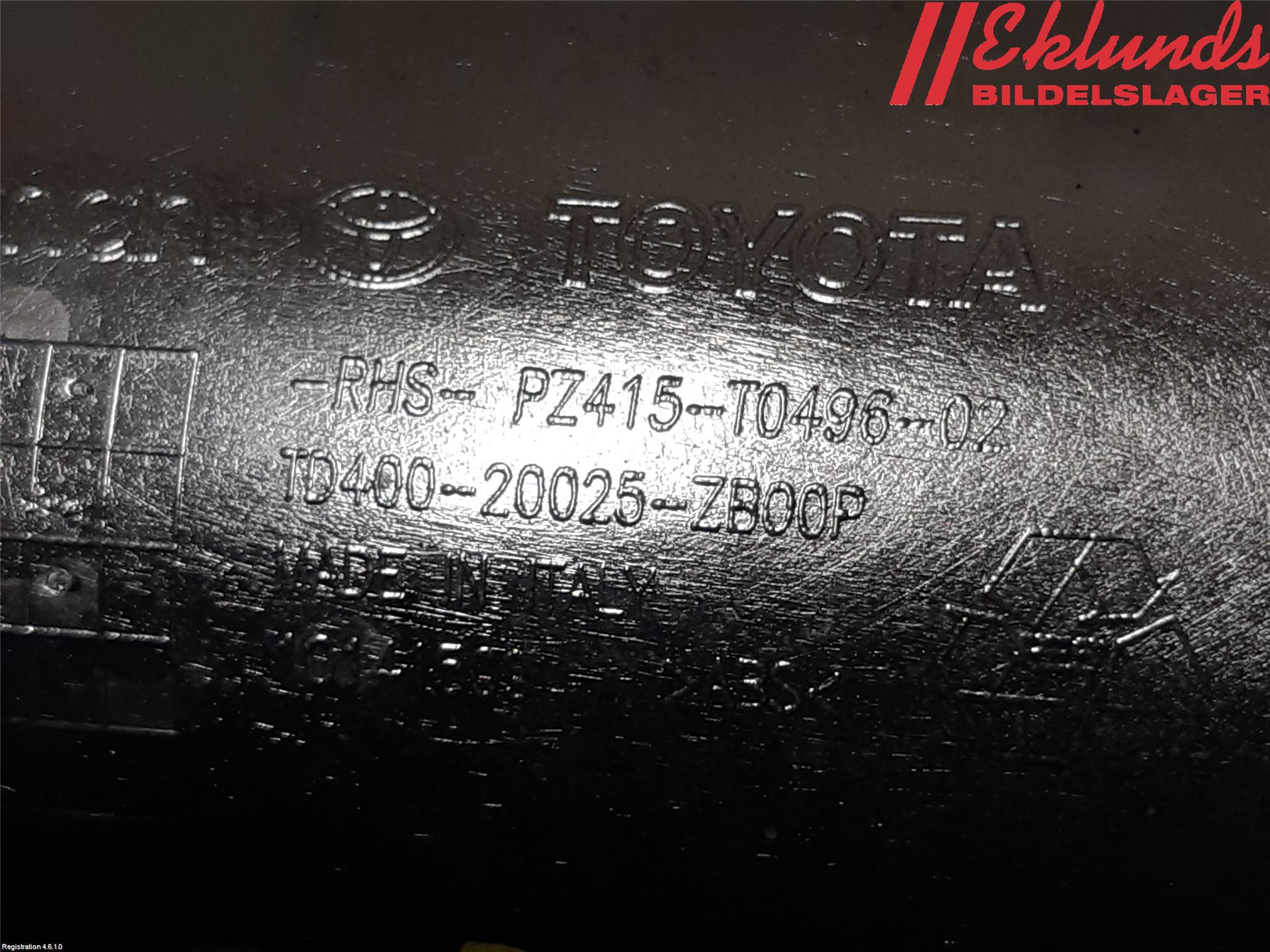 Toyota AVENSIS 09-15 Dimljussarg Fram