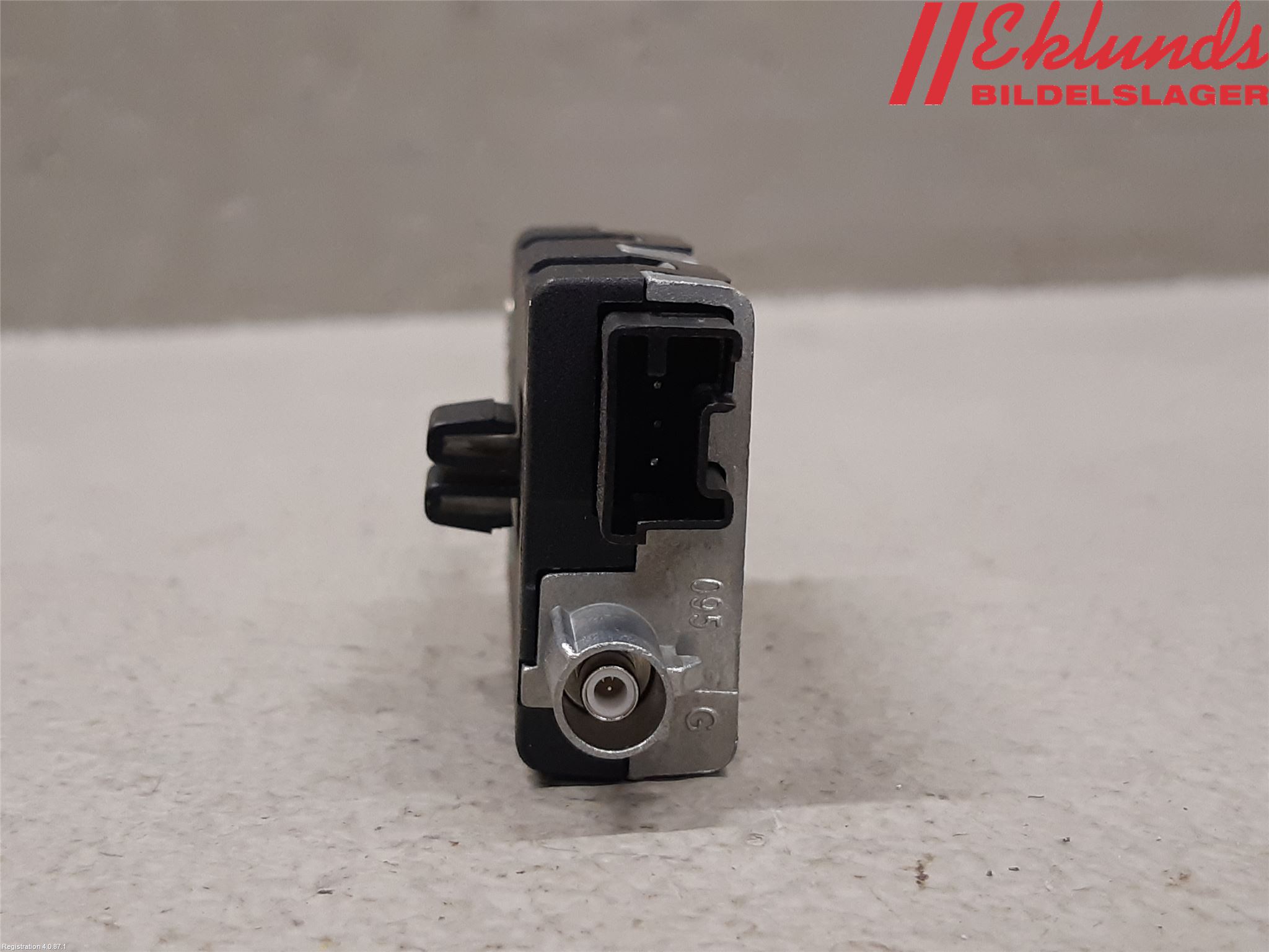 Peugeot 3008 17-24 Antennförstärkare