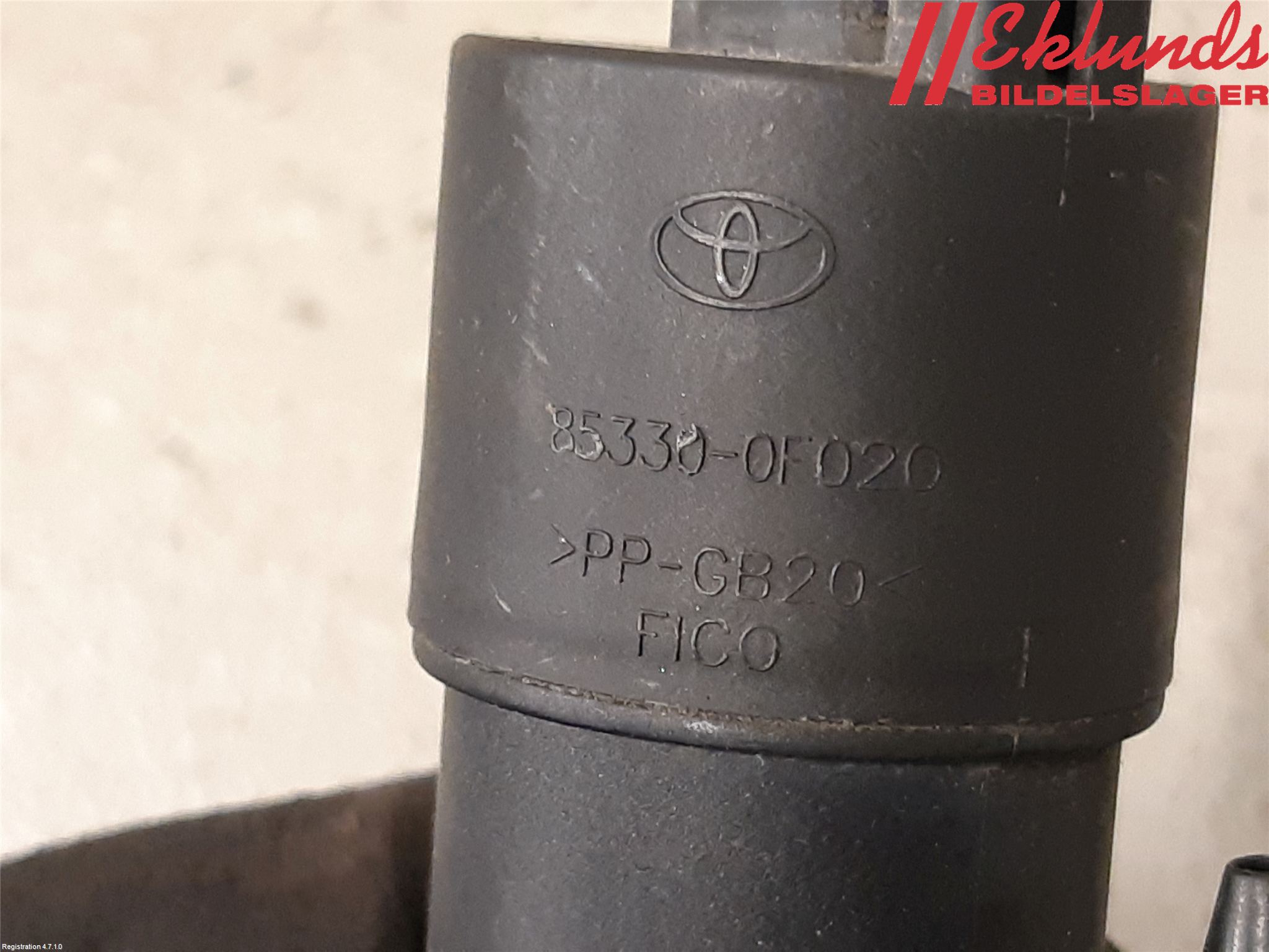 Toyota YARIS XP130 12-14 Spolarpump Baklucka