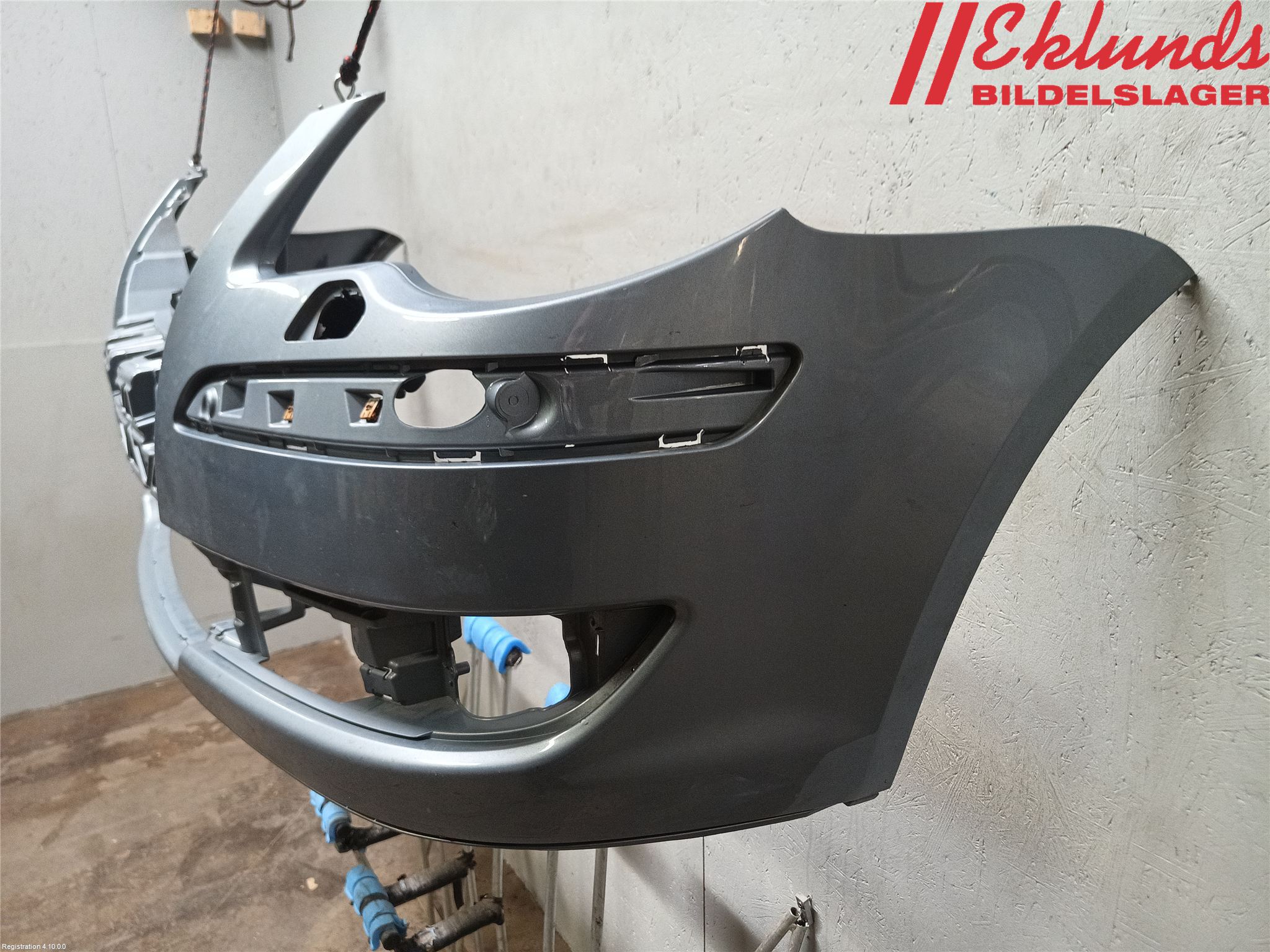 Volkswagen VW TOURAN 03-10 Stötfångarbeklädnad Fram