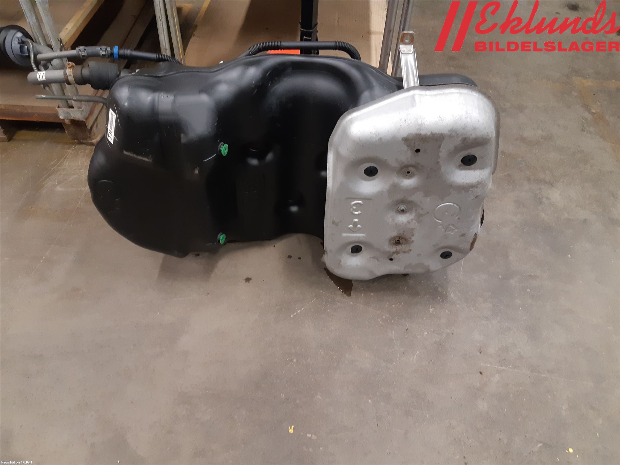 Toyota YARIS XP21 20- Bränsletank