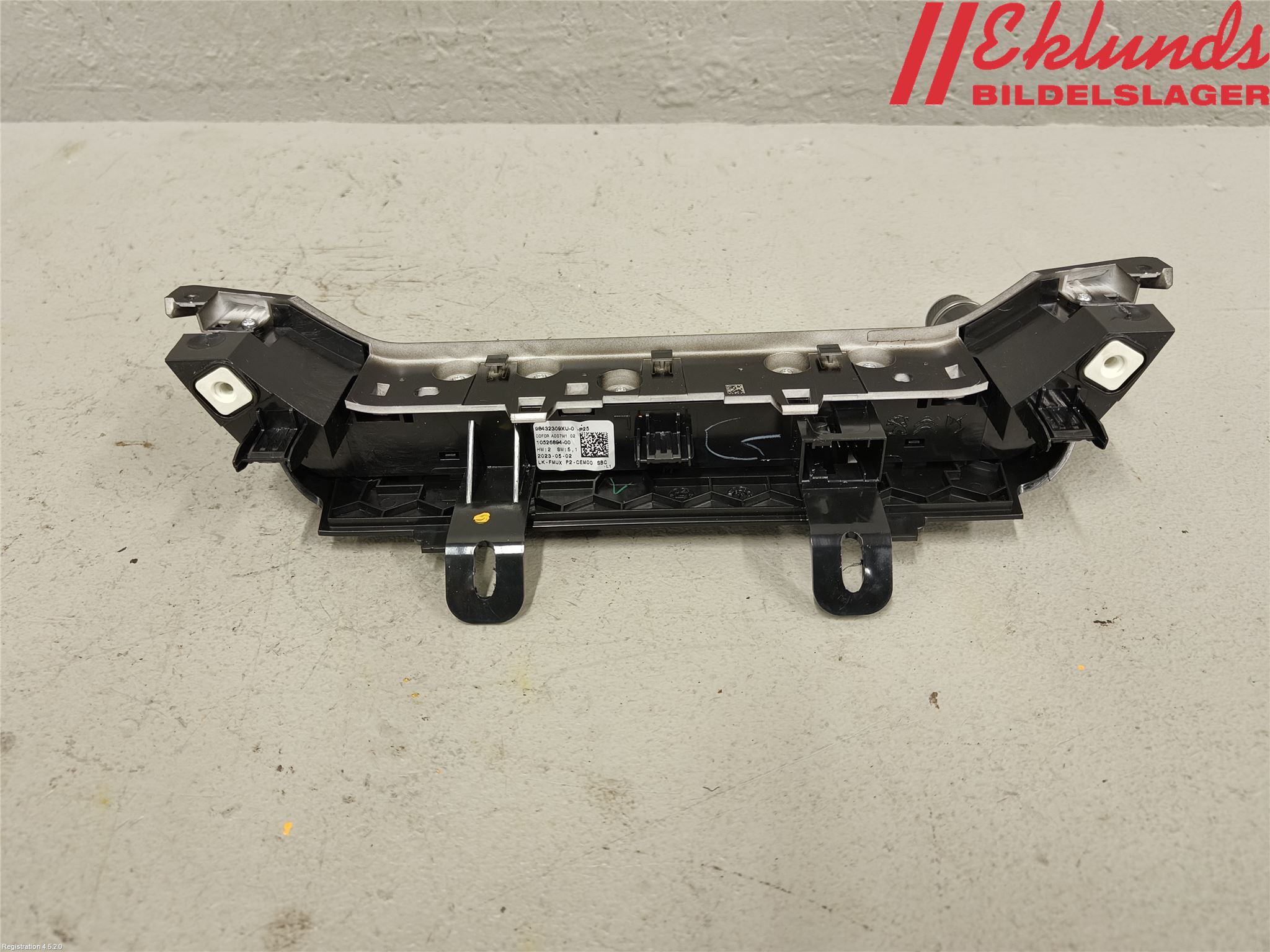 Peugeot 2008/E-2008 20- Strömställare Multifunktion