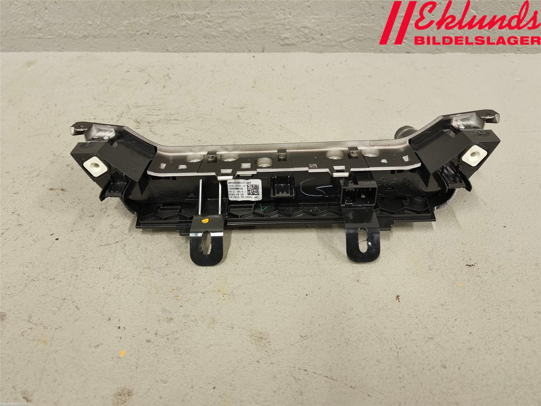 Peugeot 2008/E-2008 20- Strömställare Multifunktion