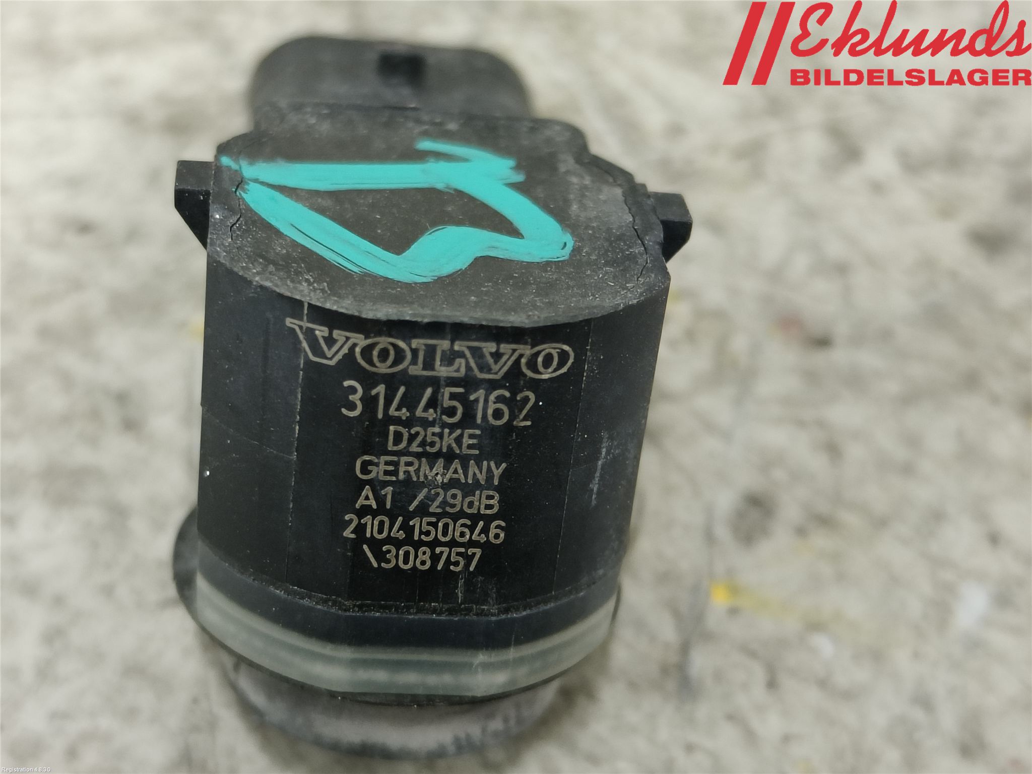 Volvo V40 CROSS COUNTRY 13-19 Parkeringshjälp Backsensor