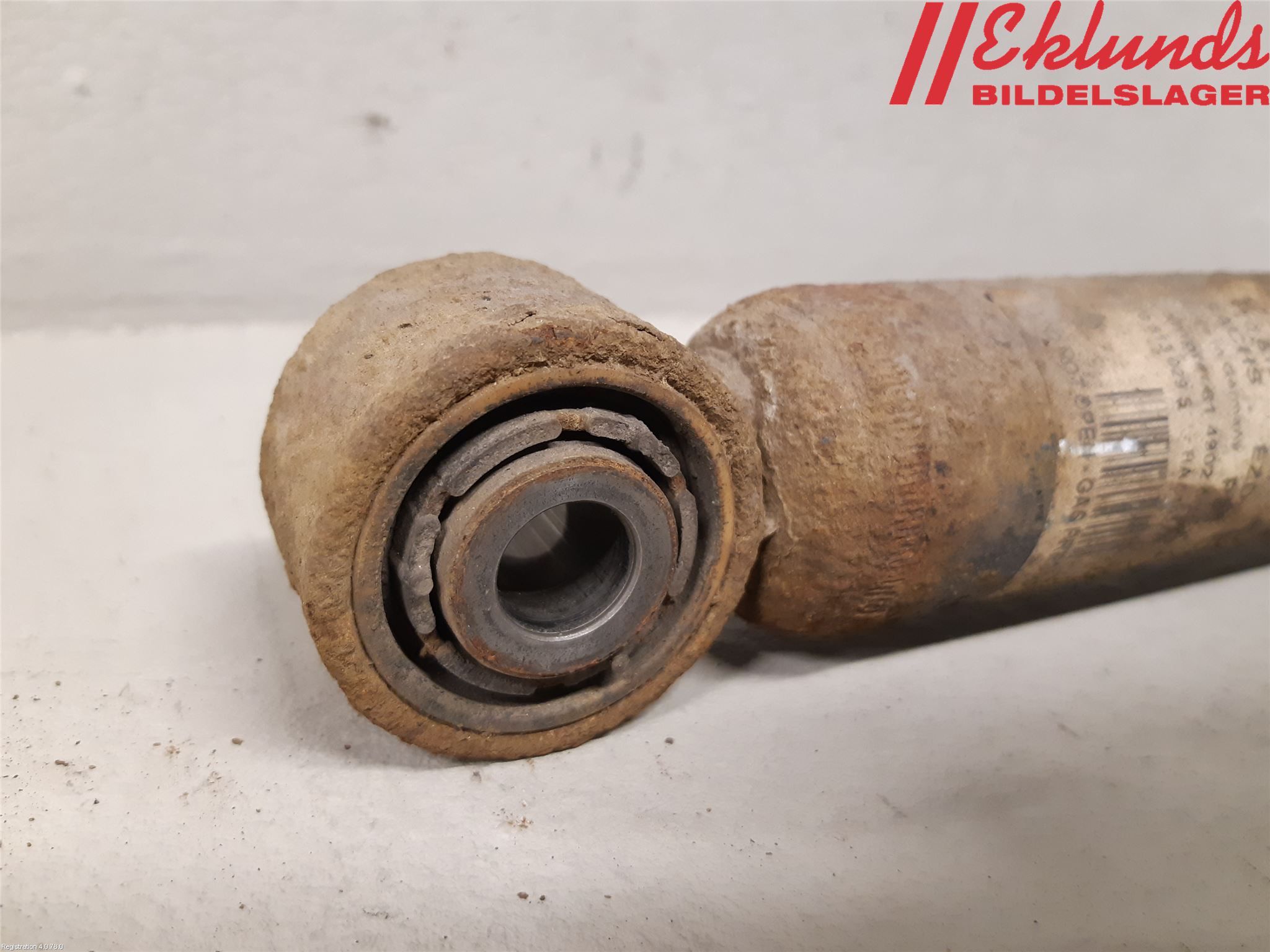 Volkswagen VW TOURAN 03-10 Stötdämpare Bak