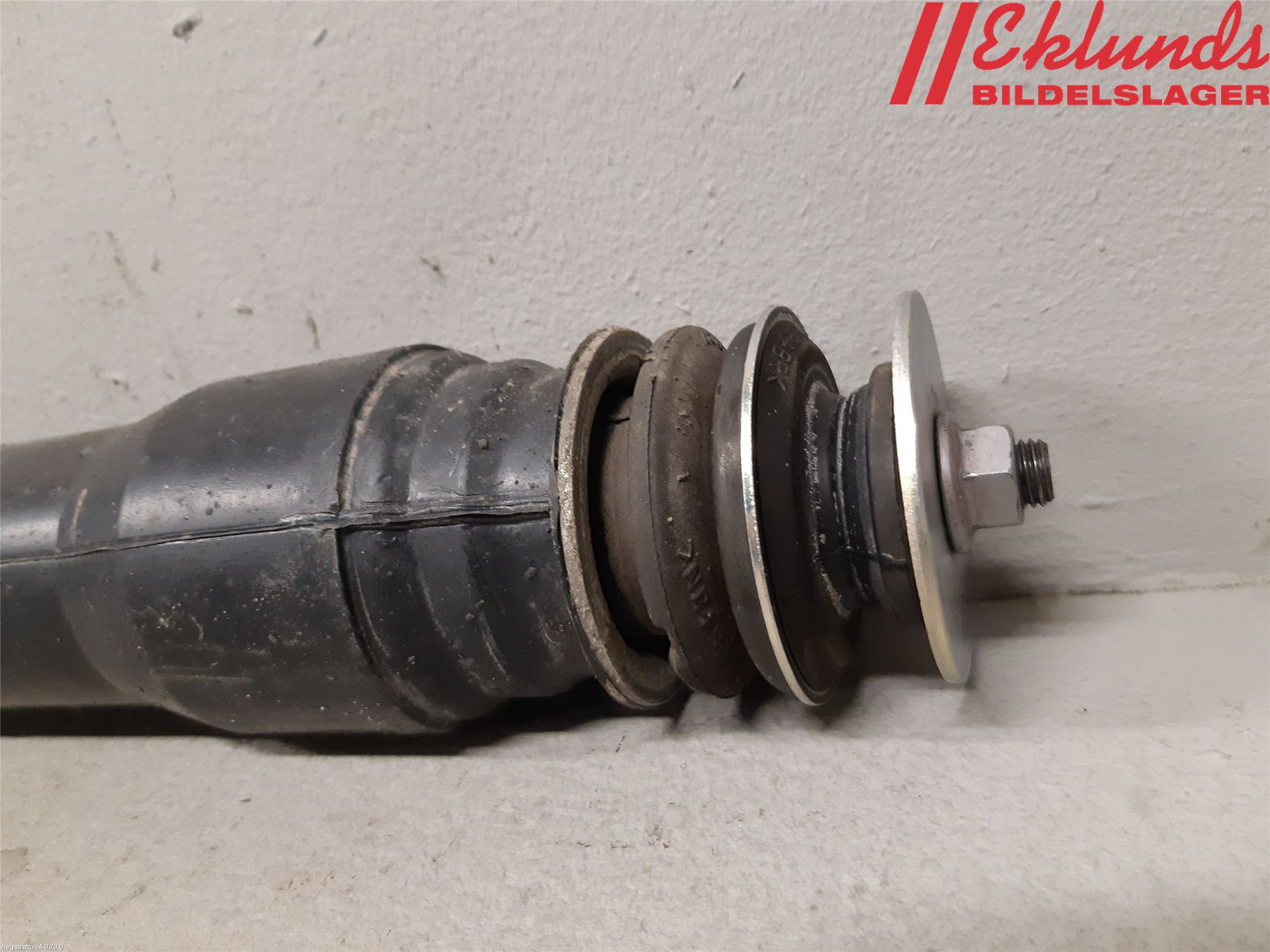 Toyota YARIS XP21 20- Stötdämpare Bak