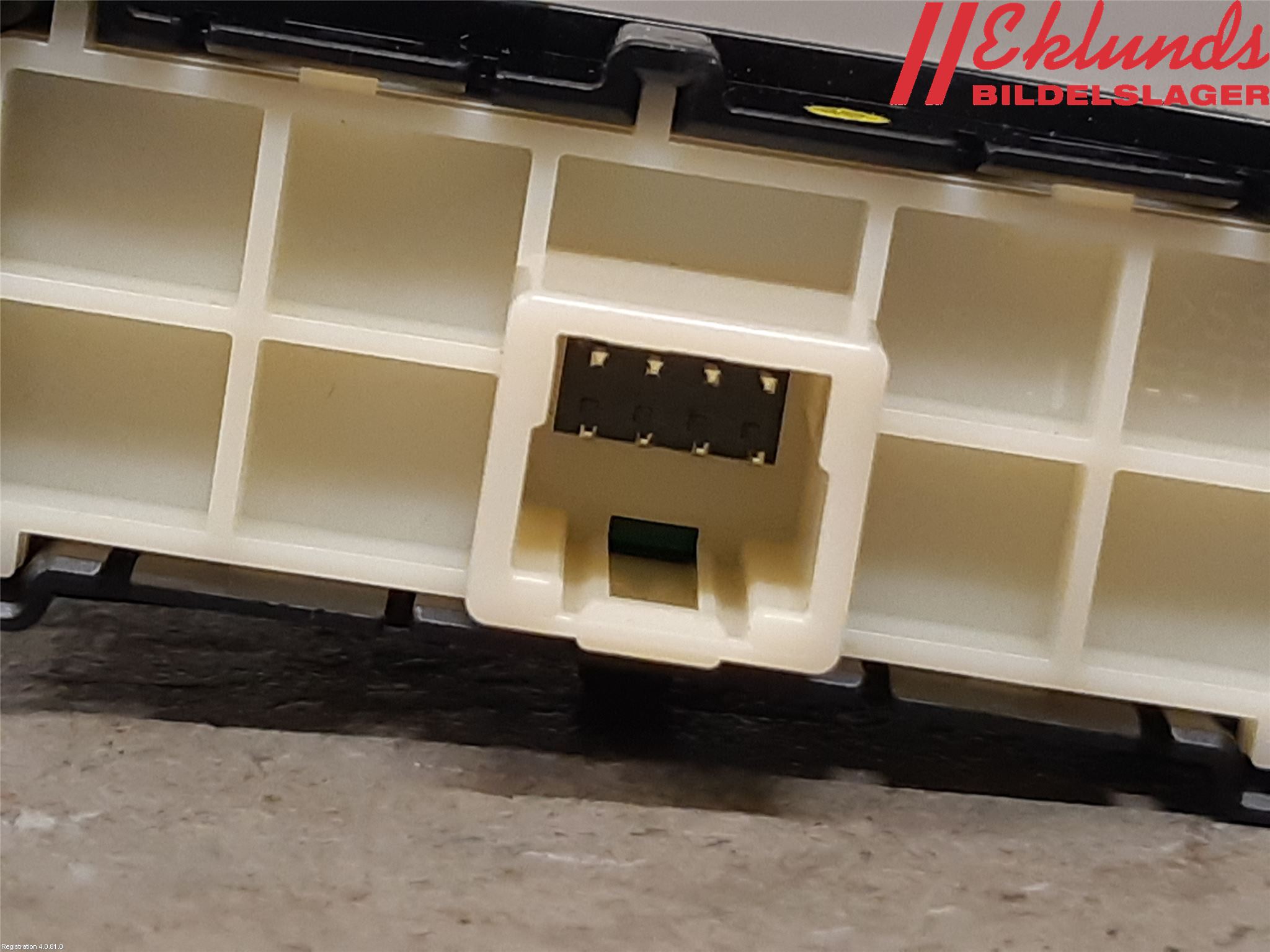 Toyota COROLLA 19- Strömställare Övrigt