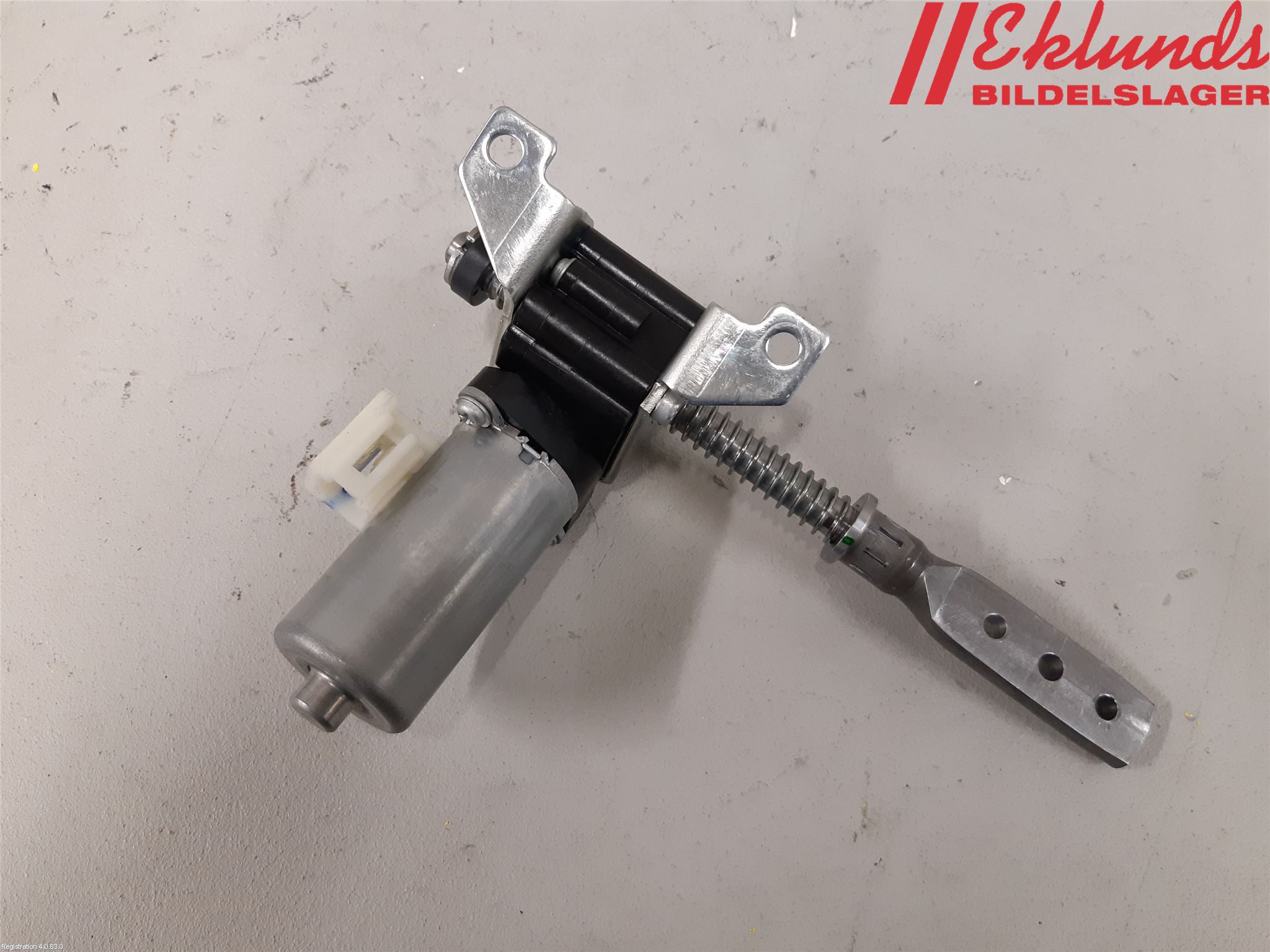 Tesla MODEL Y 21- Rattaxelagg Justerbart