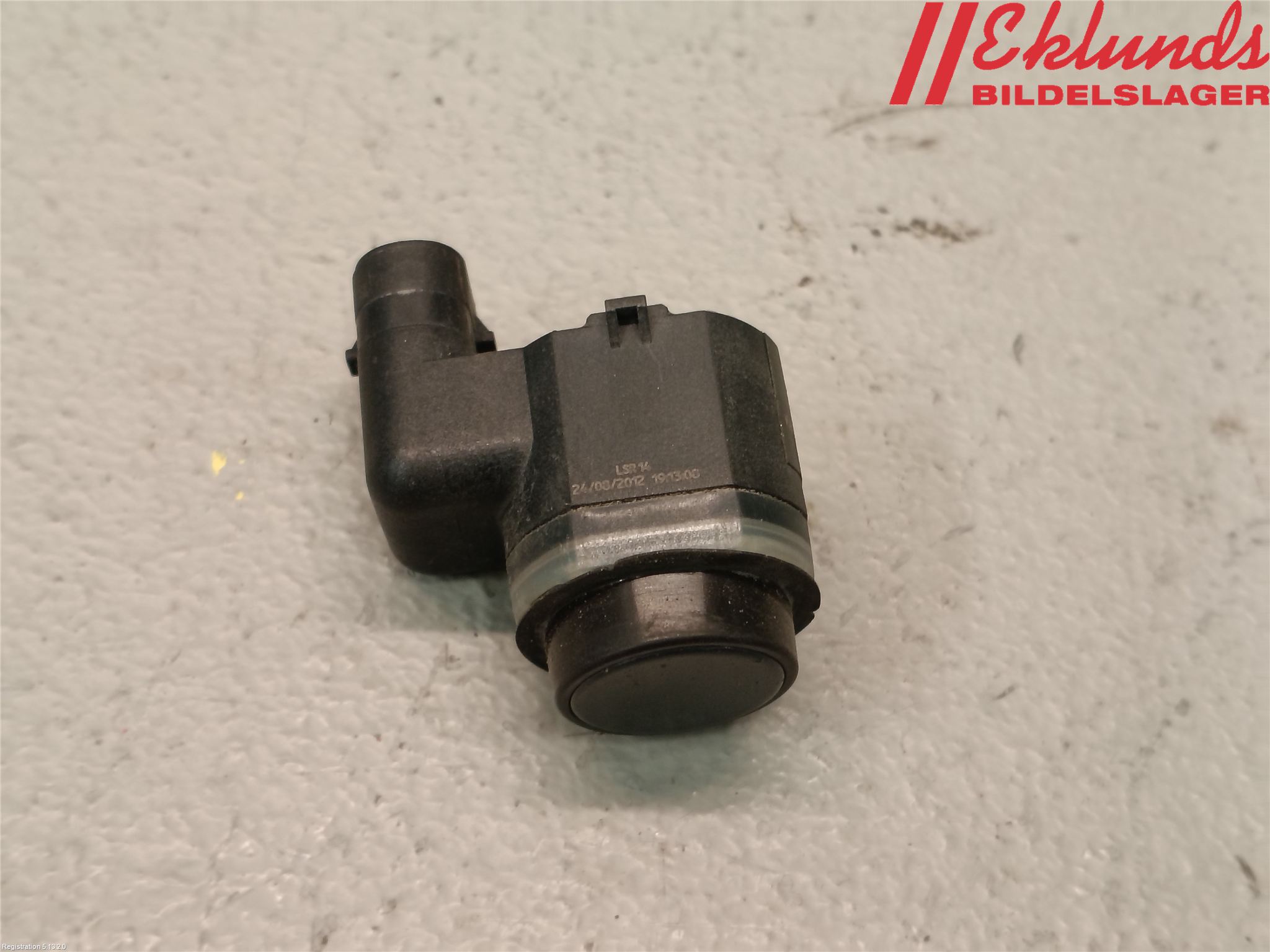 Audi A4 ALLROAD 09-16 Parkeringshjälp Frontsensor