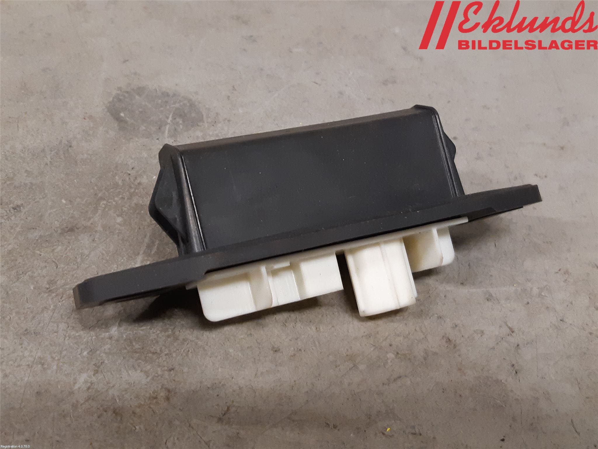 Toyota COROLLA 19- Bakluckehandtag