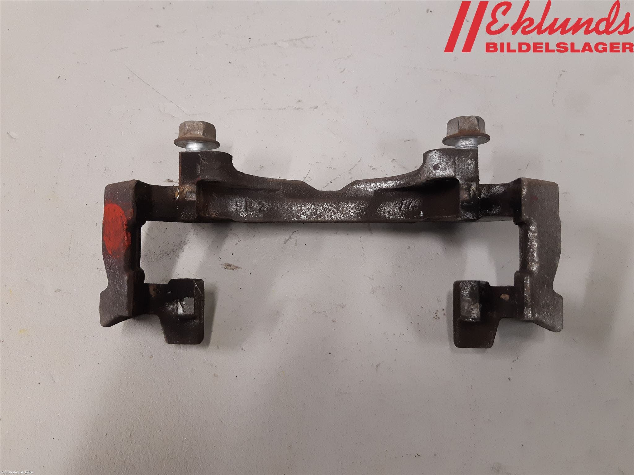 Toyota AYGO X AB70 22- Bromsokshållare