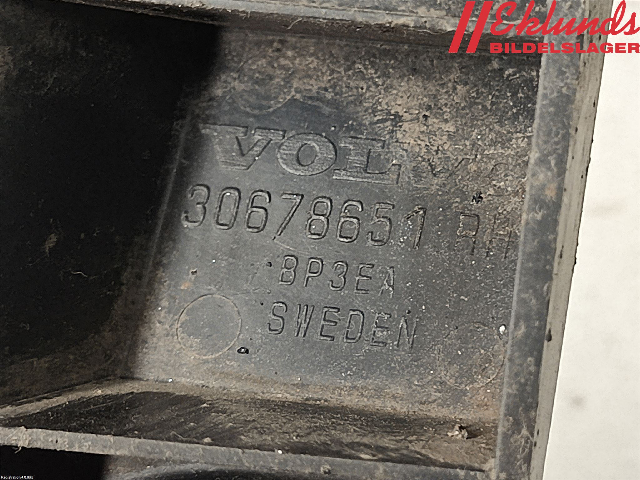 Volvo V70 14-16 Stötfångarfäste Bak Hö