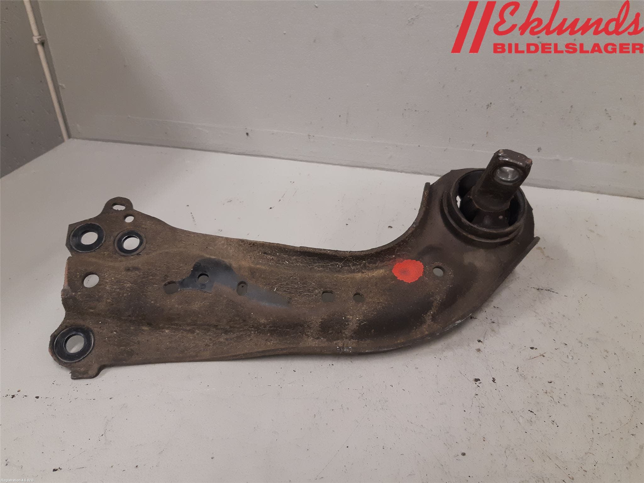 Toyota RAV4 19- Bärarm Bak Vänster