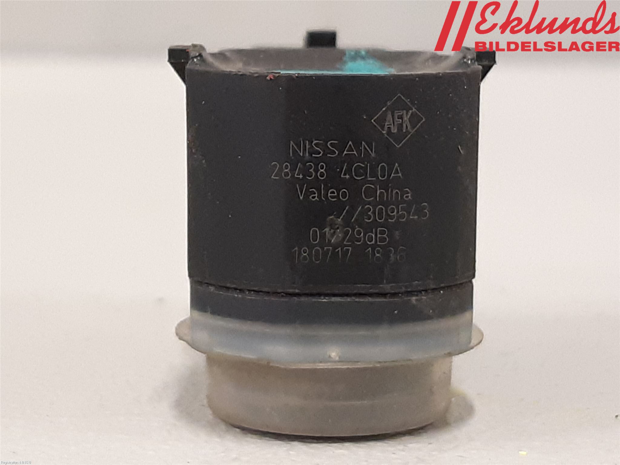 Nissan X-TRAIL 14-21 Parkeringshjälp Frontsensor