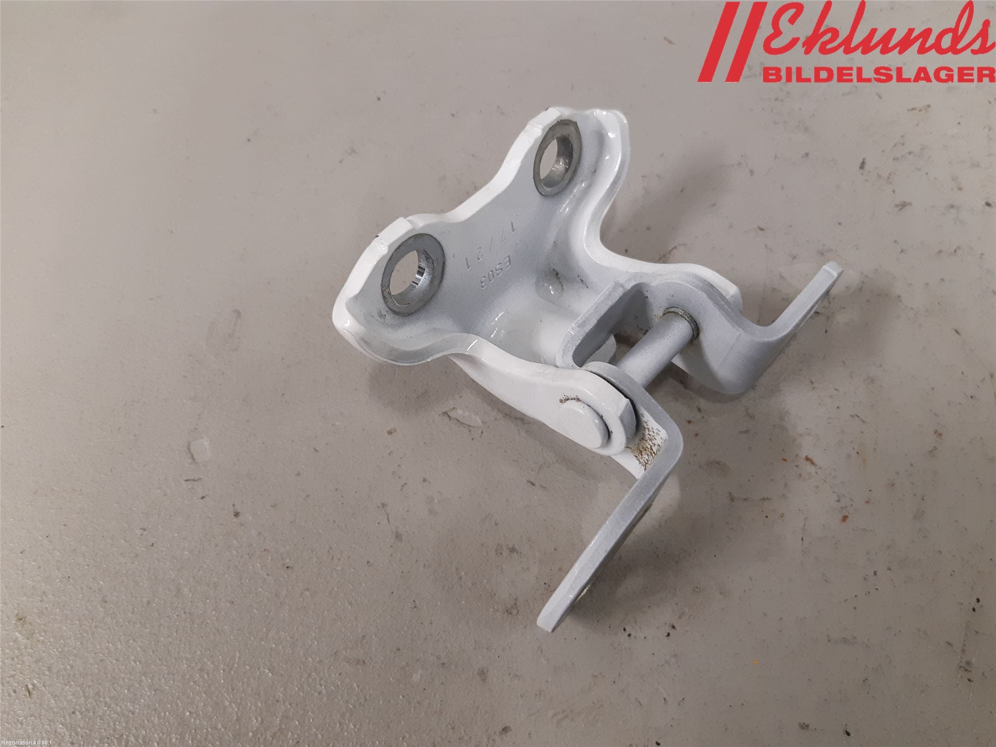 Toyota YARIS XP21 20- Dörrgångjärn