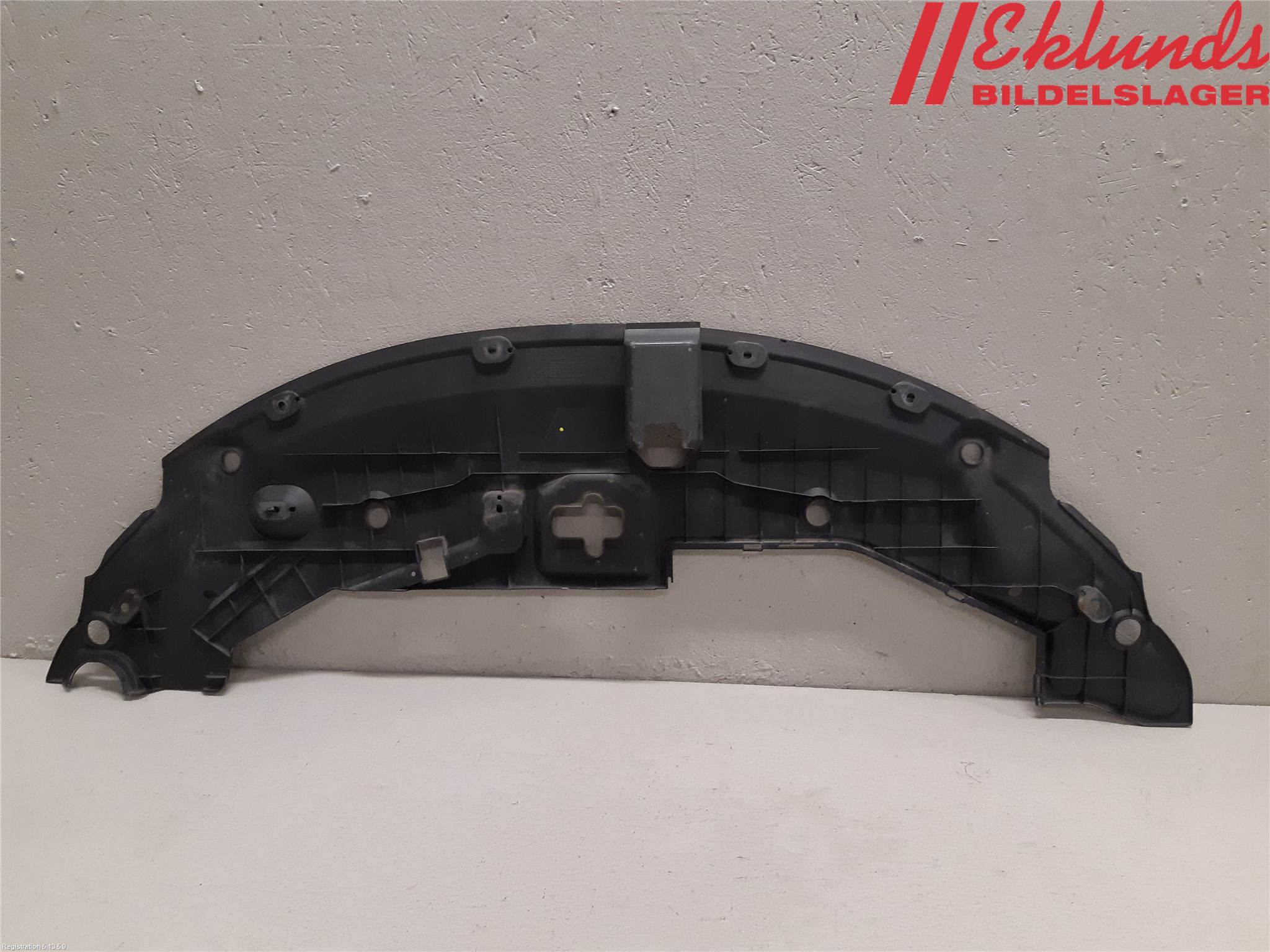 Toyota AVENSIS 09-15 Täckplast Front